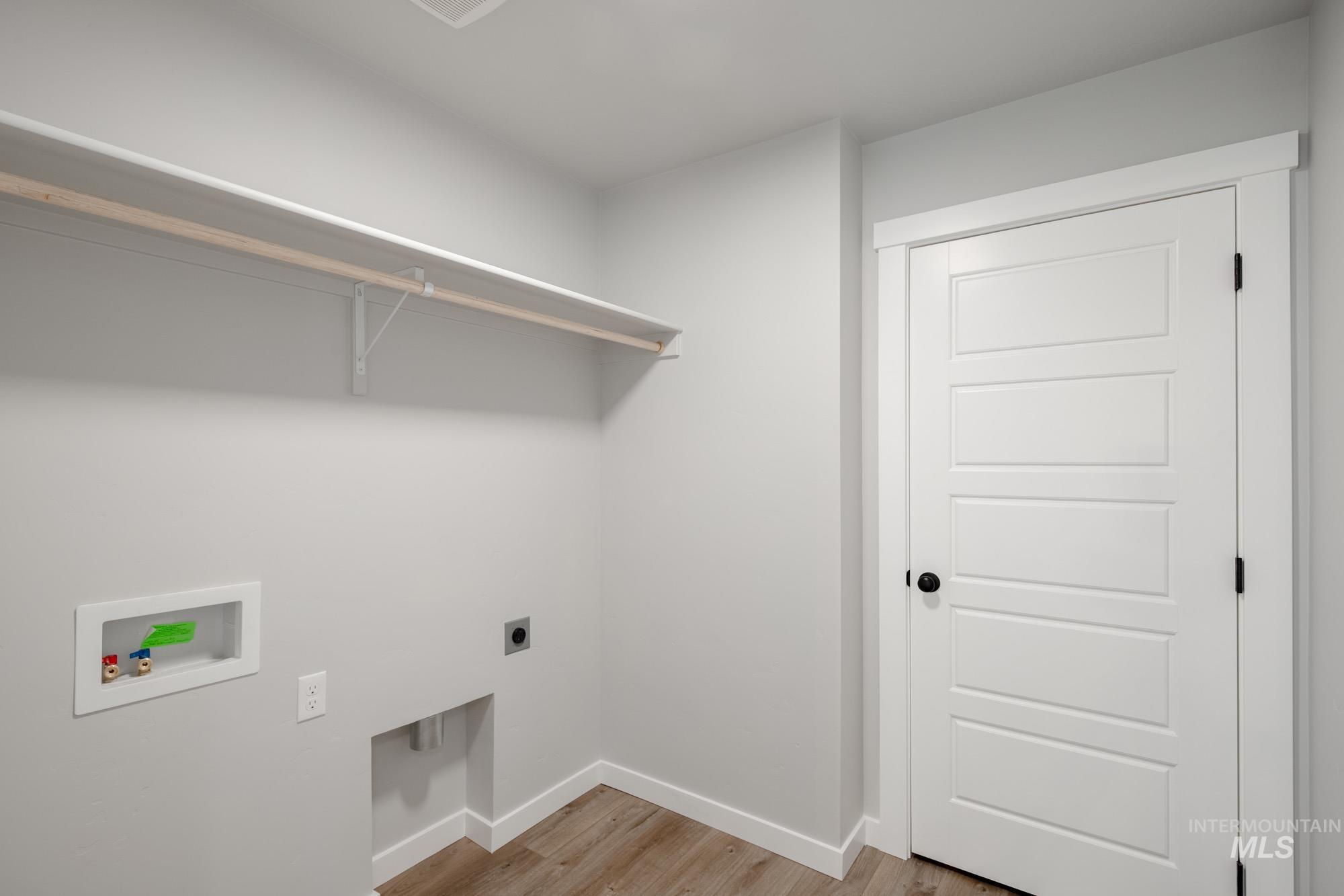 5270 S Memory Ave, Meridian, Idaho 83642, 5 Bedrooms, 3 Bathrooms, Residential For Sale, Price $550,990, 98975531