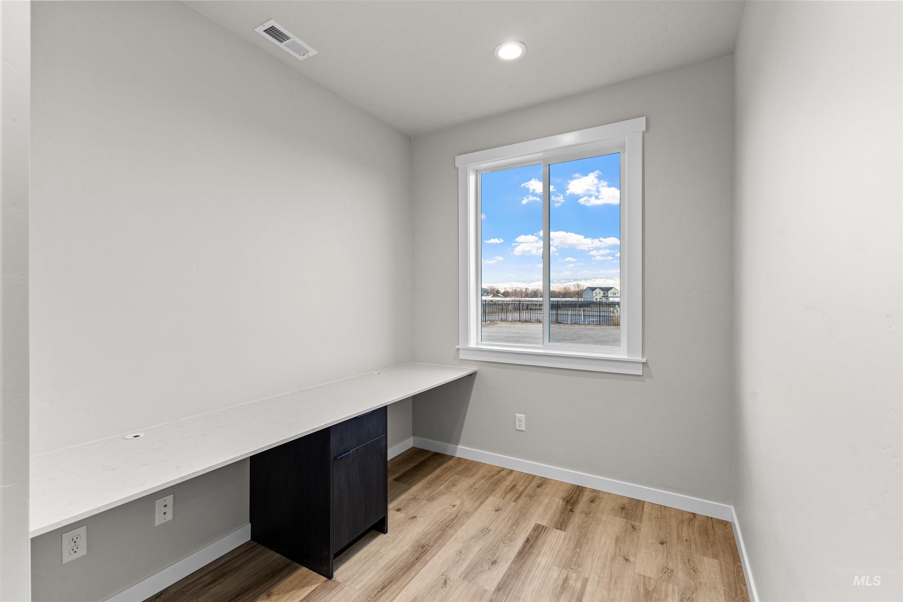 3724 W Amapola Dr, Meridian, Idaho 83642, 4 Bedrooms, 2.5 Bathrooms, Residential For Sale, Price $579,990, 98975534