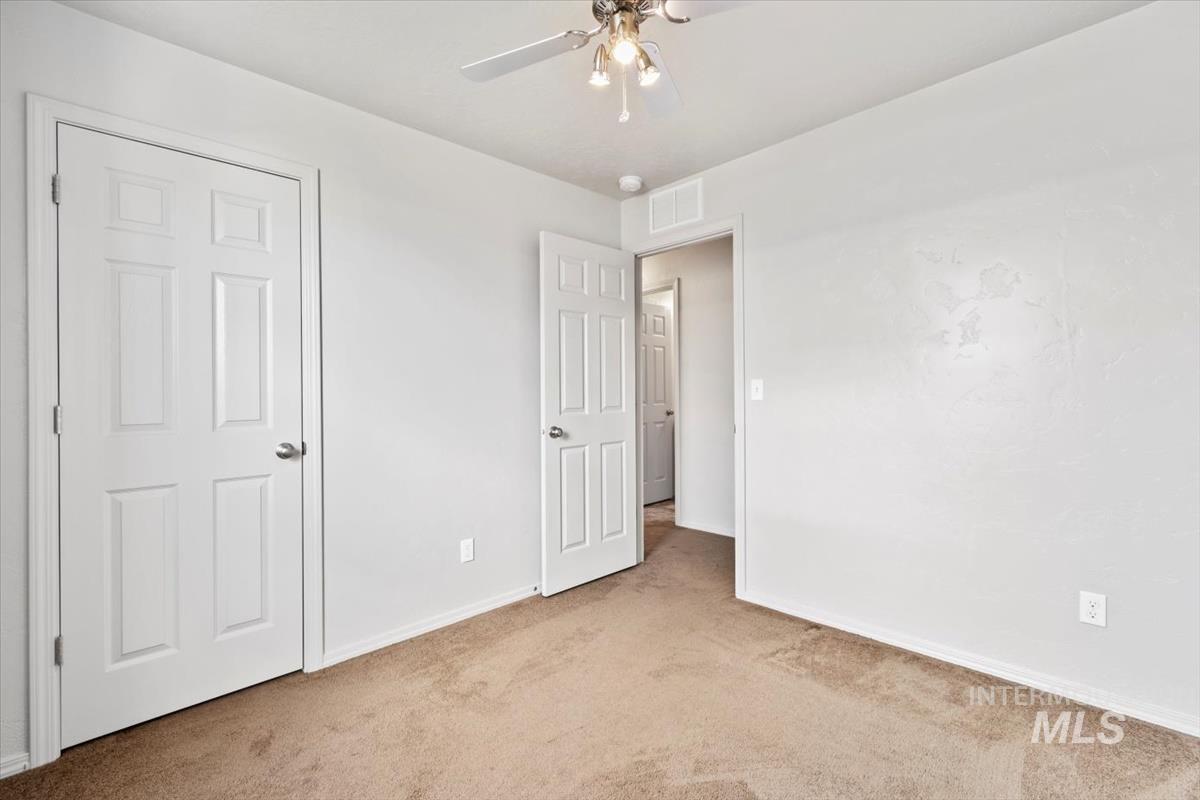 11919 Edgemoor St, Caldwell, Idaho 83605-1208, 3 Bedrooms, 2 Bathrooms, Residential For Sale, Price $344,900,MLS 98975535