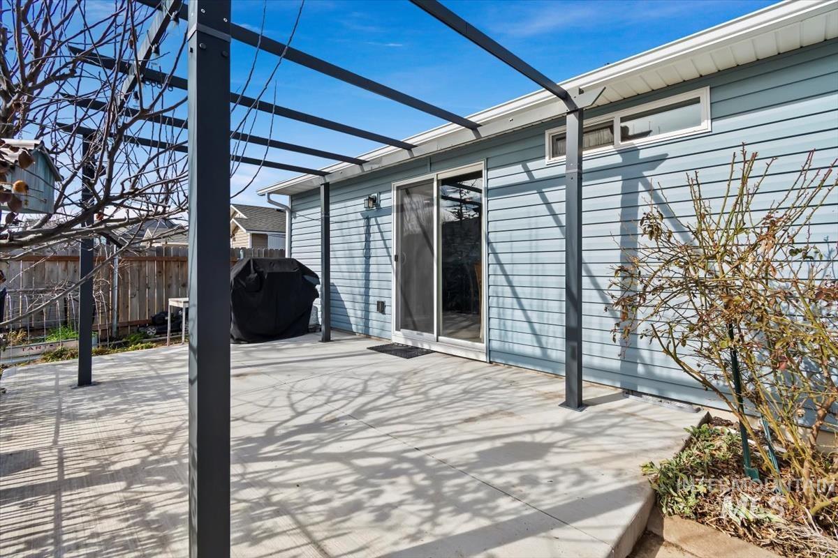 11919 Edgemoor St, Caldwell, Idaho 83605-1208, 3 Bedrooms, 2 Bathrooms, Residential For Sale, Price $344,900,MLS 98975535