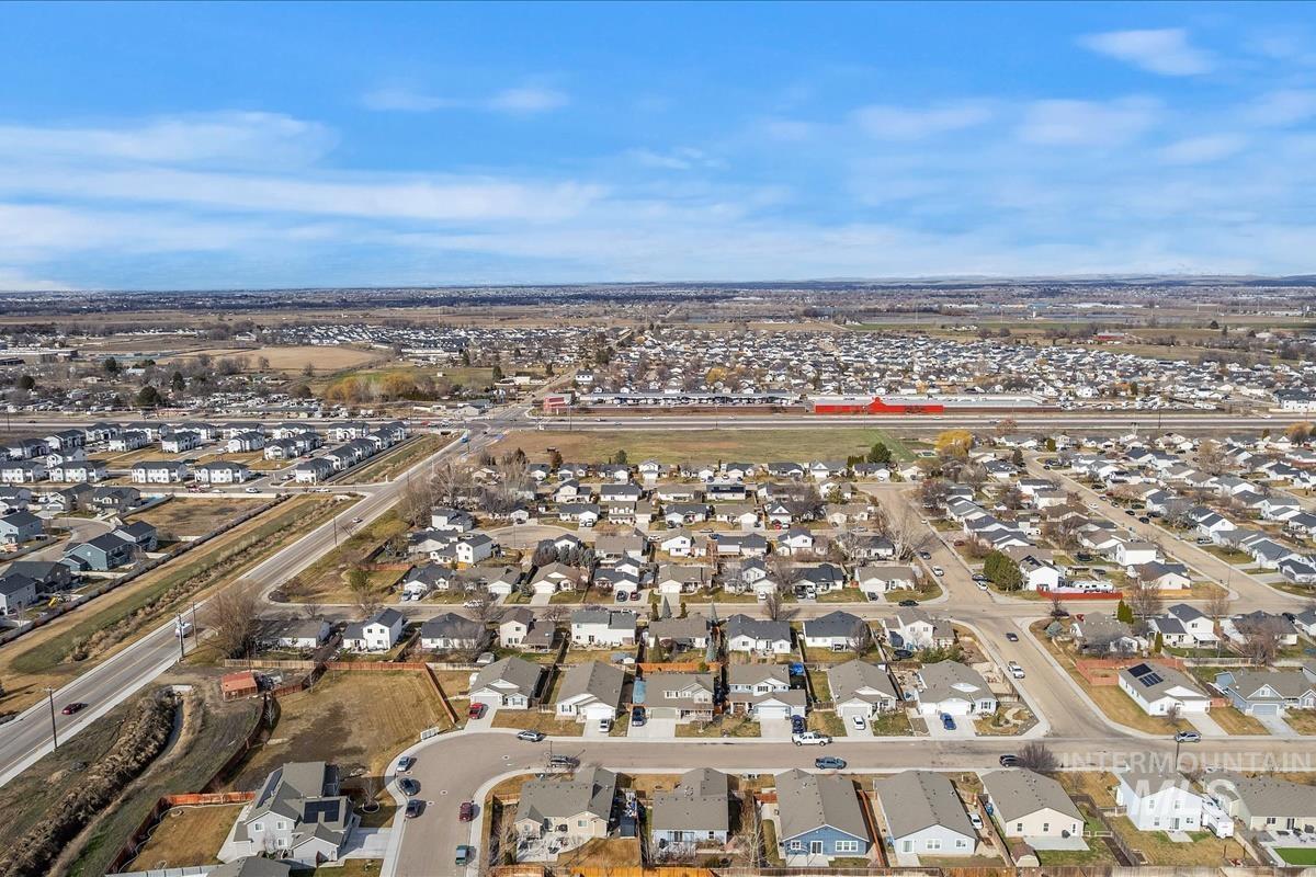 11919 Edgemoor St, Caldwell, Idaho 83605-1208, 3 Bedrooms, 2 Bathrooms, Residential For Sale, Price $344,900,MLS 98975535