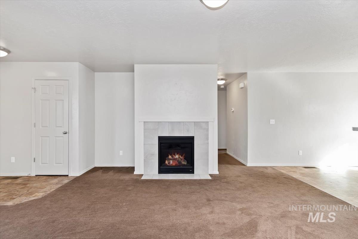 11919 Edgemoor St, Caldwell, Idaho 83605-1208, 3 Bedrooms, 2 Bathrooms, Residential For Sale, Price $344,900,MLS 98975535