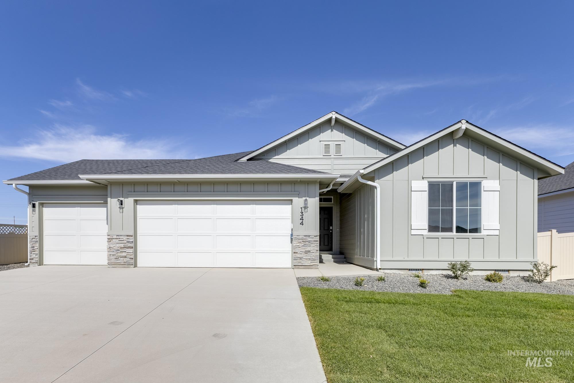 3700 W Amapola Dr, Meridian, Idaho 83642, 4 Bedrooms, 2 Bathrooms, Residential For Sale, Price $478,990, 98975536