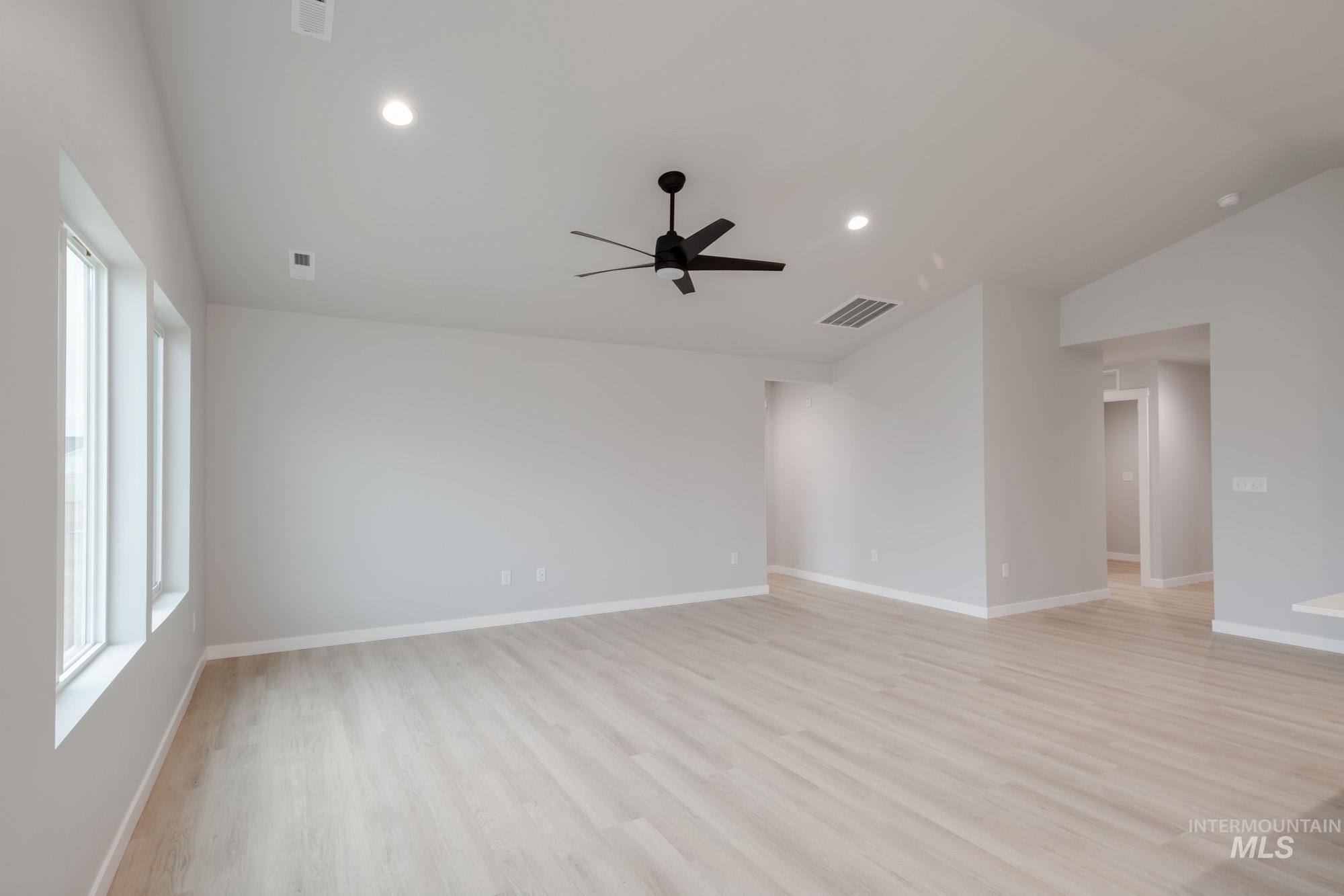 3680 W Amapola Dr, Meridian, Idaho 83642, 3 Bedrooms, 2 Bathrooms, Residential For Sale, Price $444,990, 98975537