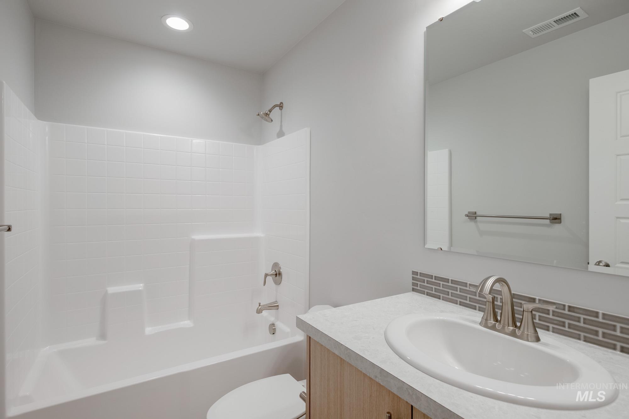 3680 W Amapola Dr, Meridian, Idaho 83642, 3 Bedrooms, 2 Bathrooms, Residential For Sale, Price $444,990, 98975537