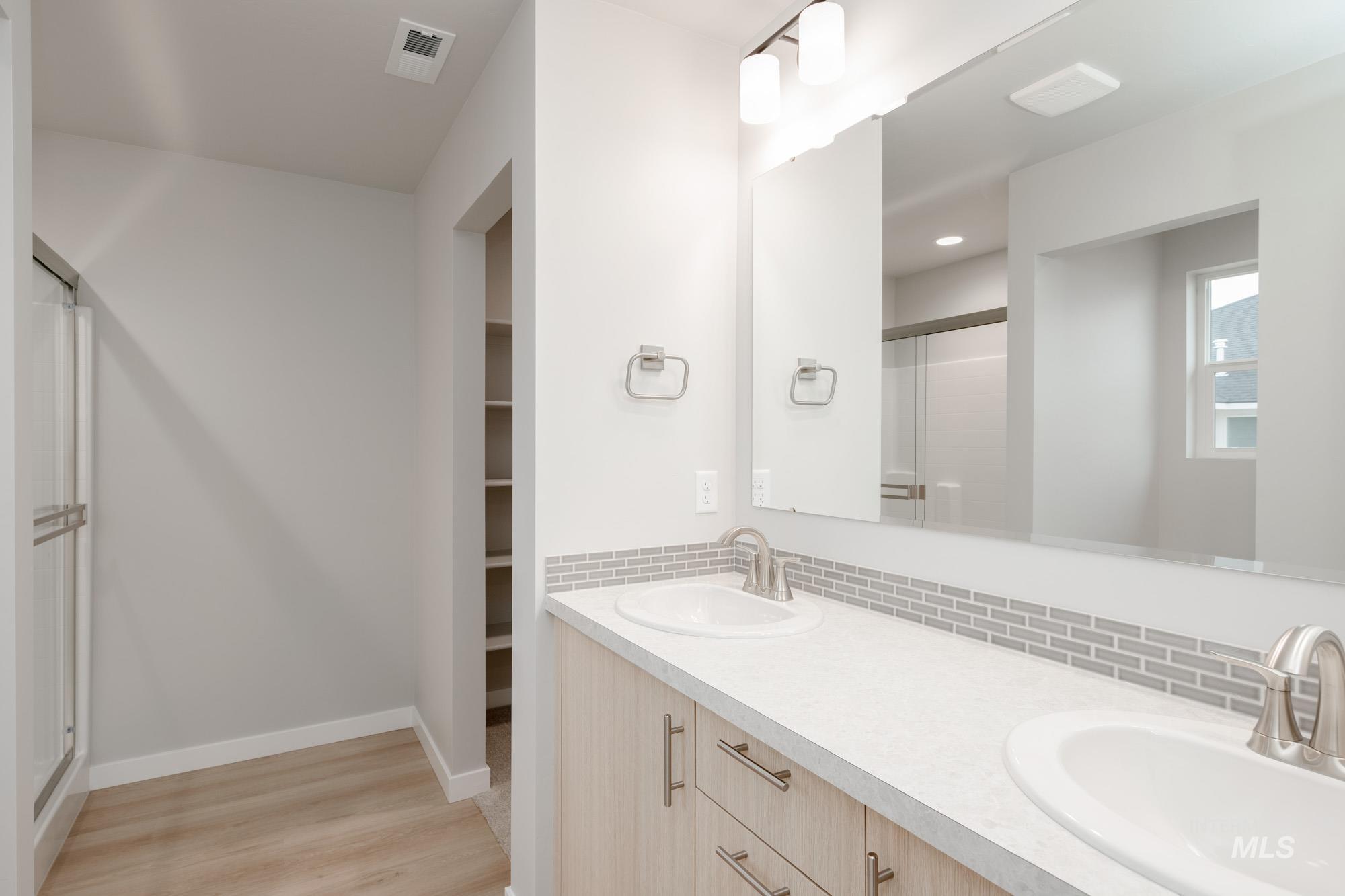 3680 W Amapola Dr, Meridian, Idaho 83642, 3 Bedrooms, 2 Bathrooms, Residential For Sale, Price $444,990, 98975537