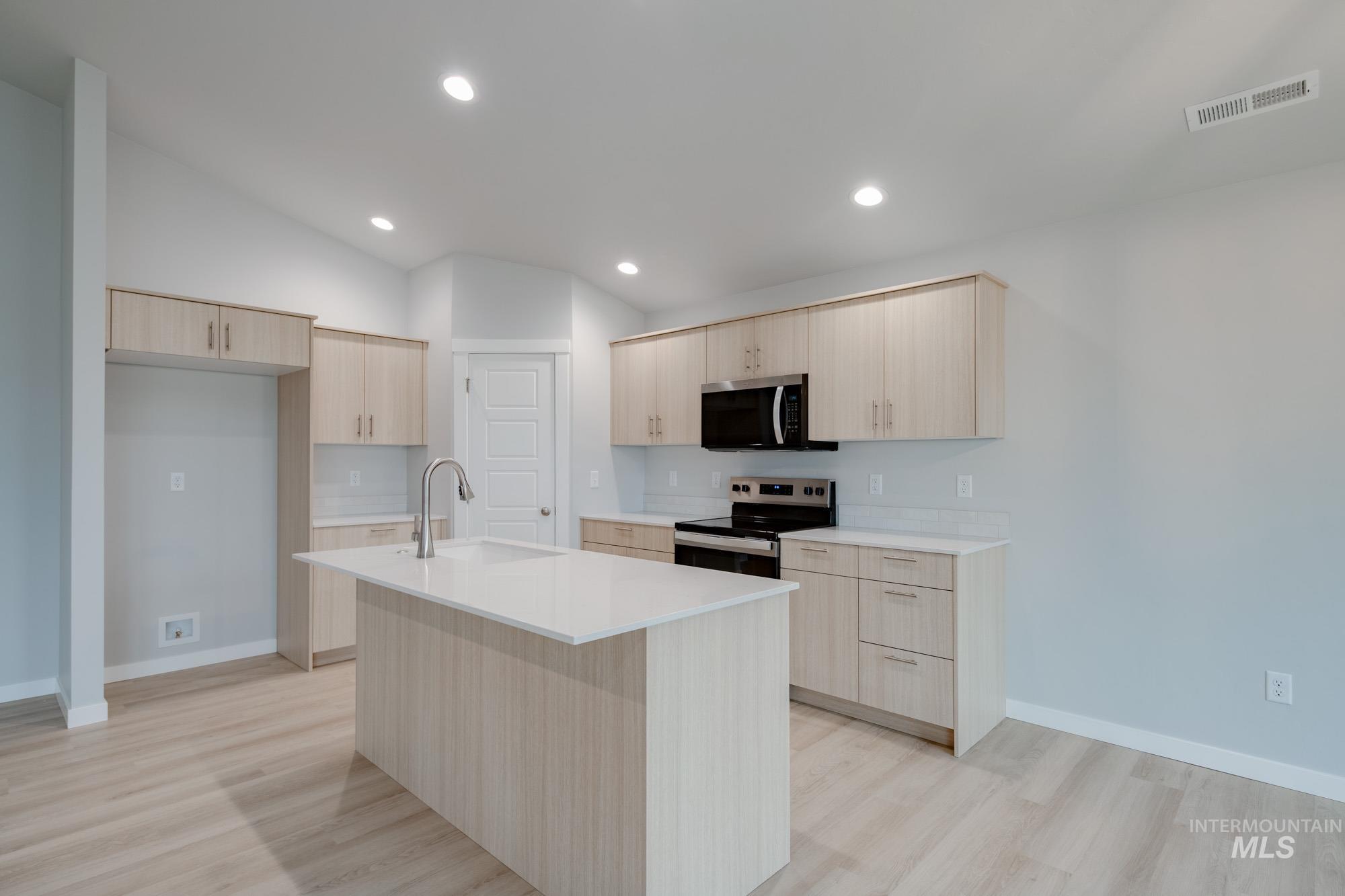 3680 W Amapola Dr, Meridian, Idaho 83642, 3 Bedrooms, 2 Bathrooms, Residential For Sale, Price $444,990, 98975537