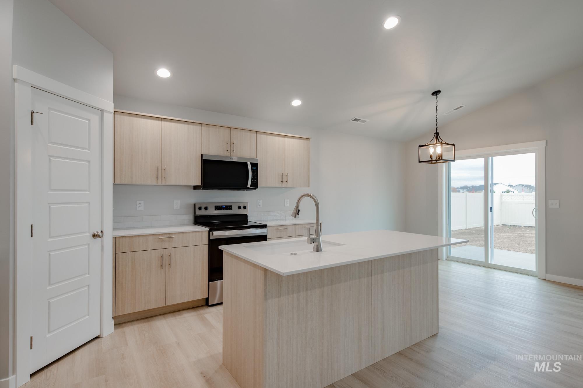 3680 W Amapola Dr, Meridian, Idaho 83642, 3 Bedrooms, 2 Bathrooms, Residential For Sale, Price $444,990, 98975537