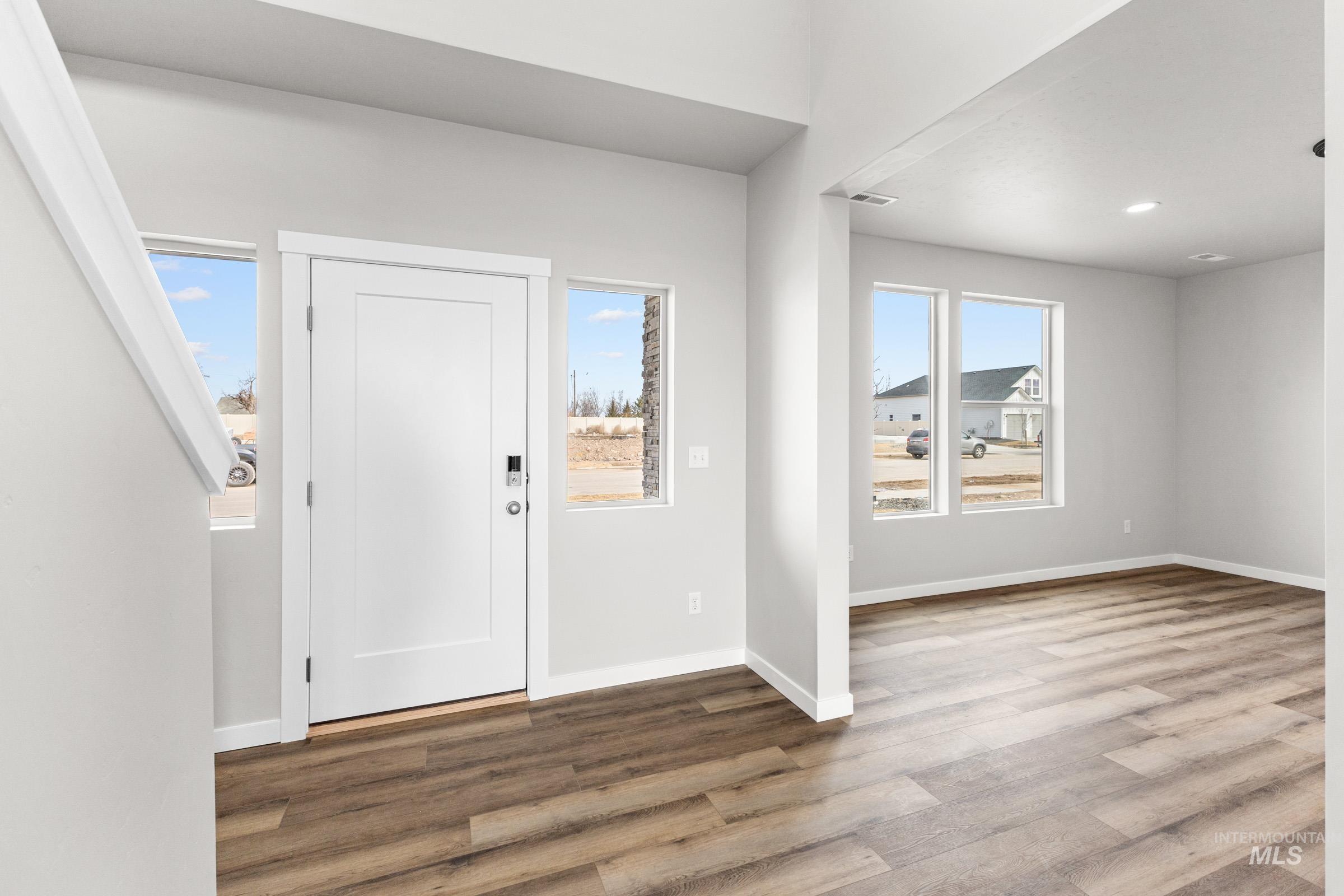 1063 W Cub River Dr, Meridian, Idaho 83642, 4 Bedrooms, 3.5 Bathrooms, Residential For Sale, Price $759,990,MLS 98975538