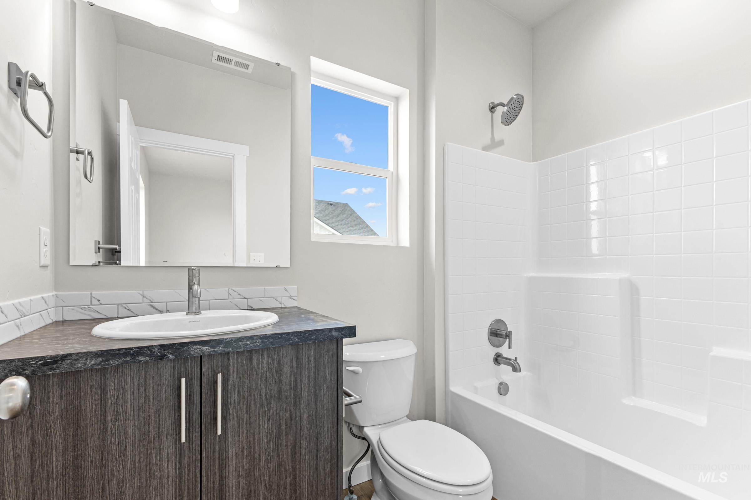 1063 W Cub River Dr, Meridian, Idaho 83642, 4 Bedrooms, 3.5 Bathrooms, Residential For Sale, Price $759,990,MLS 98975538