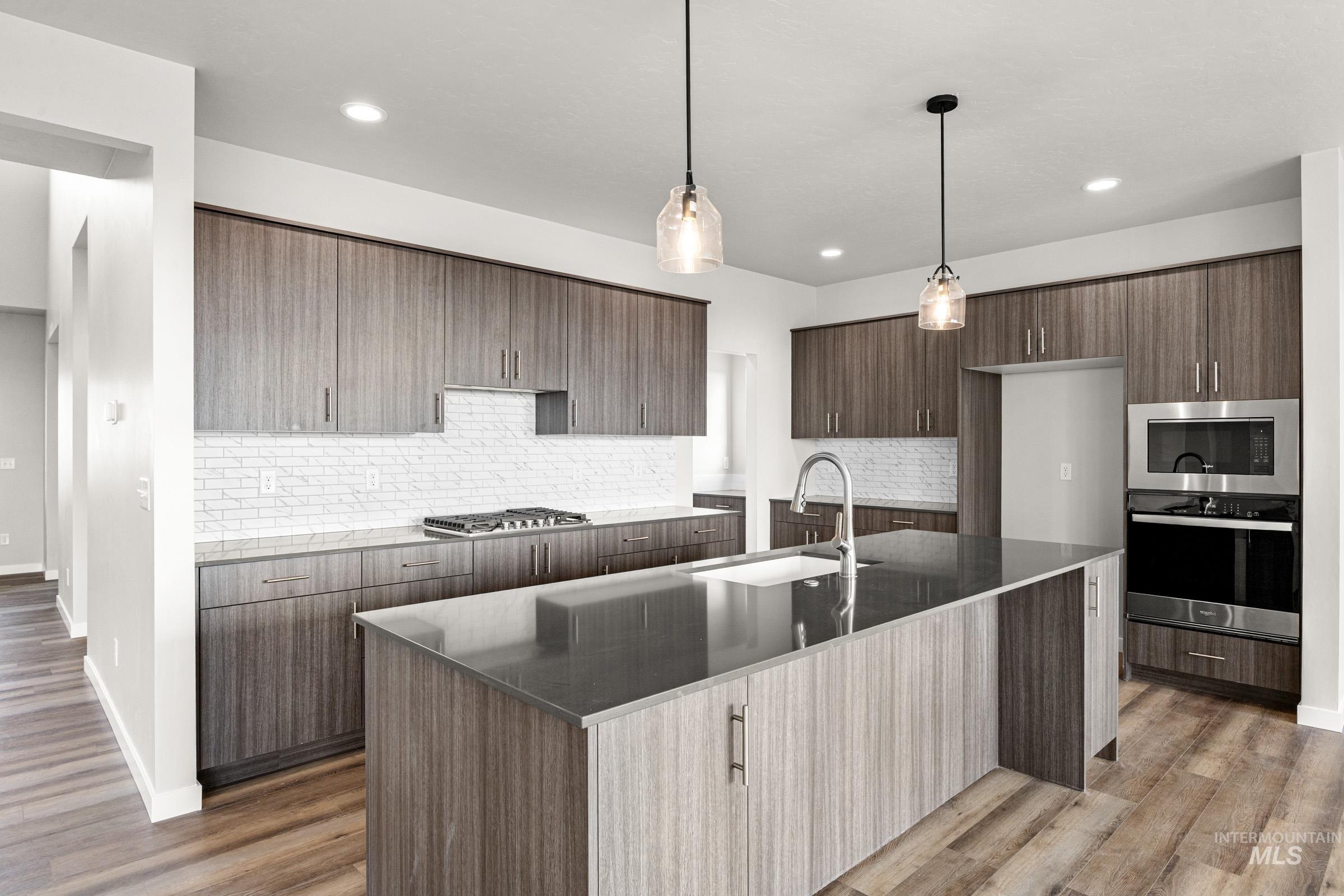 1063 W Cub River Dr, Meridian, Idaho 83642, 4 Bedrooms, 3.5 Bathrooms, Residential For Sale, Price $759,990,MLS 98975538