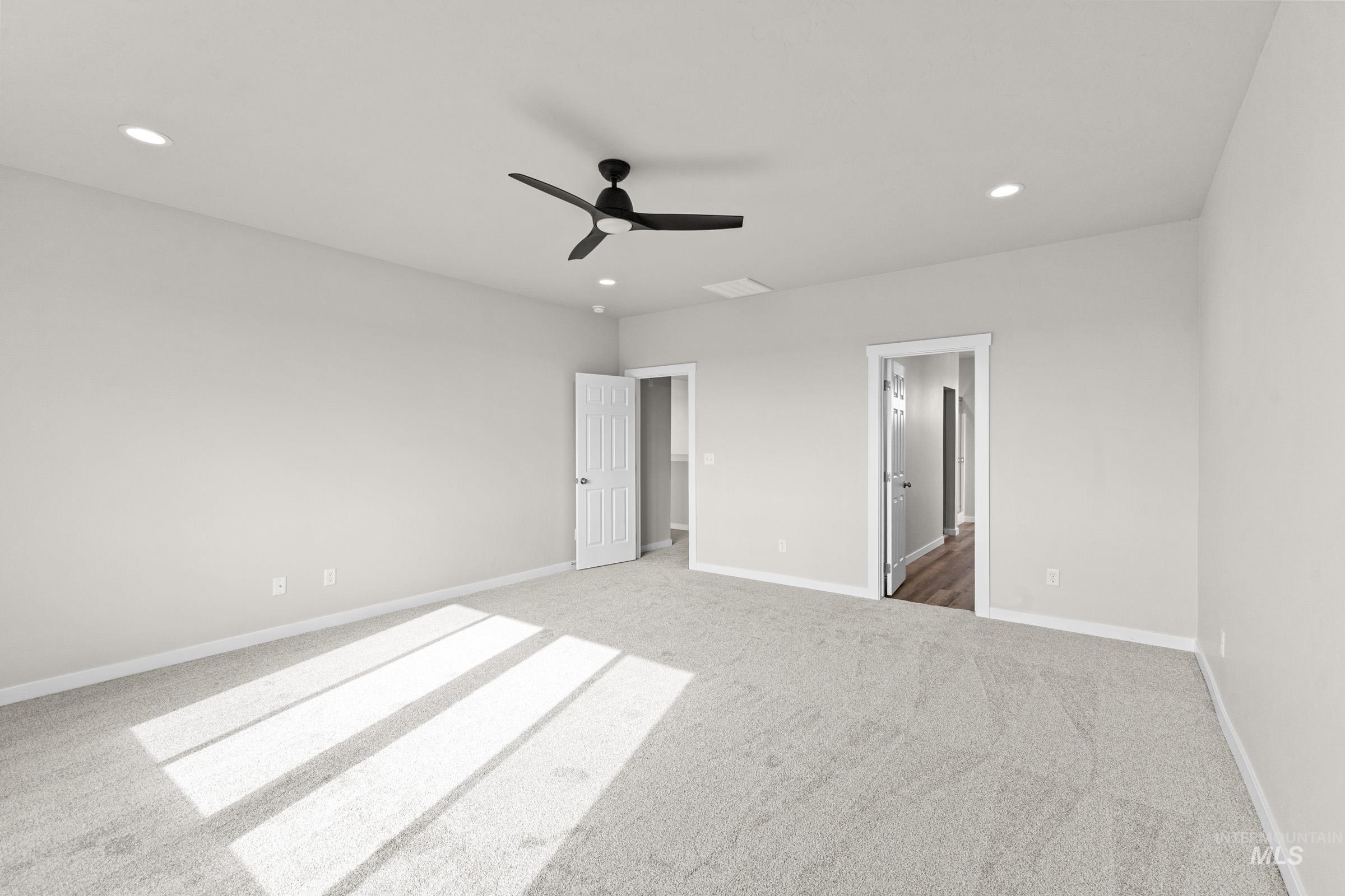 1063 W Cub River Dr, Meridian, Idaho 83642, 4 Bedrooms, 3.5 Bathrooms, Residential For Sale, Price $759,990,MLS 98975538