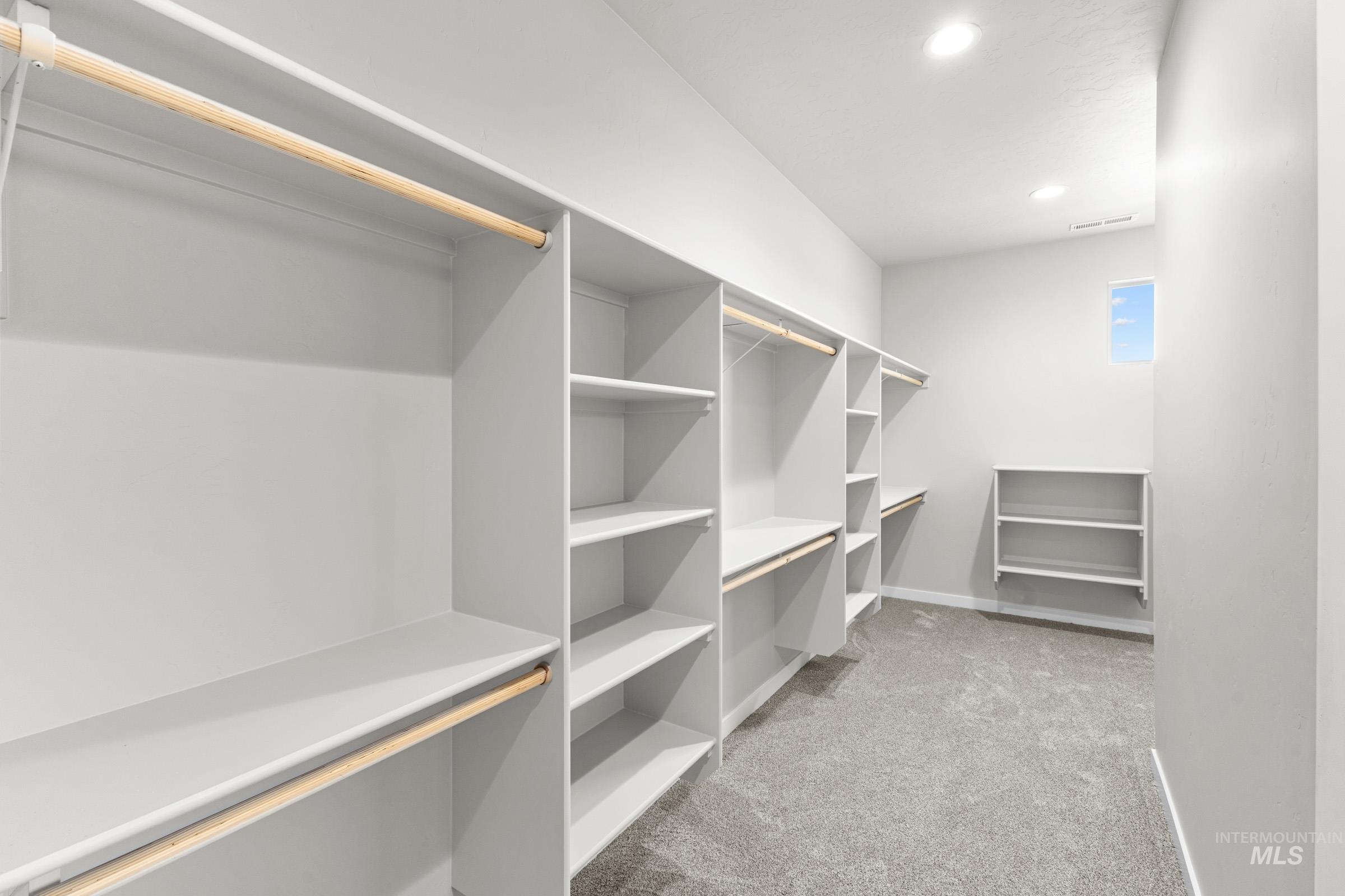 1063 W Cub River Dr, Meridian, Idaho 83642, 4 Bedrooms, 3.5 Bathrooms, Residential For Sale, Price $759,990,MLS 98975538