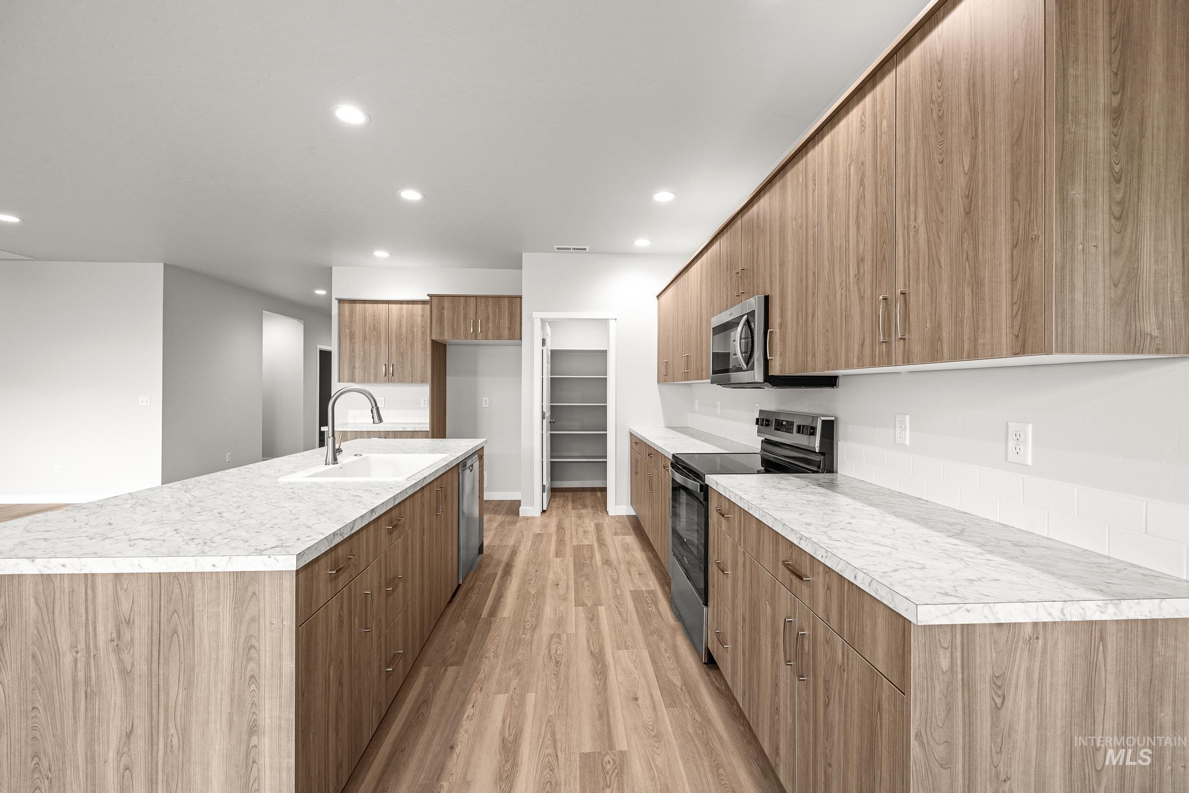 13667 Judson St, Caldwell, Idaho 83607, 4 Bedrooms, 2 Bathrooms, Residential For Sale, Price $529,990, 98975539