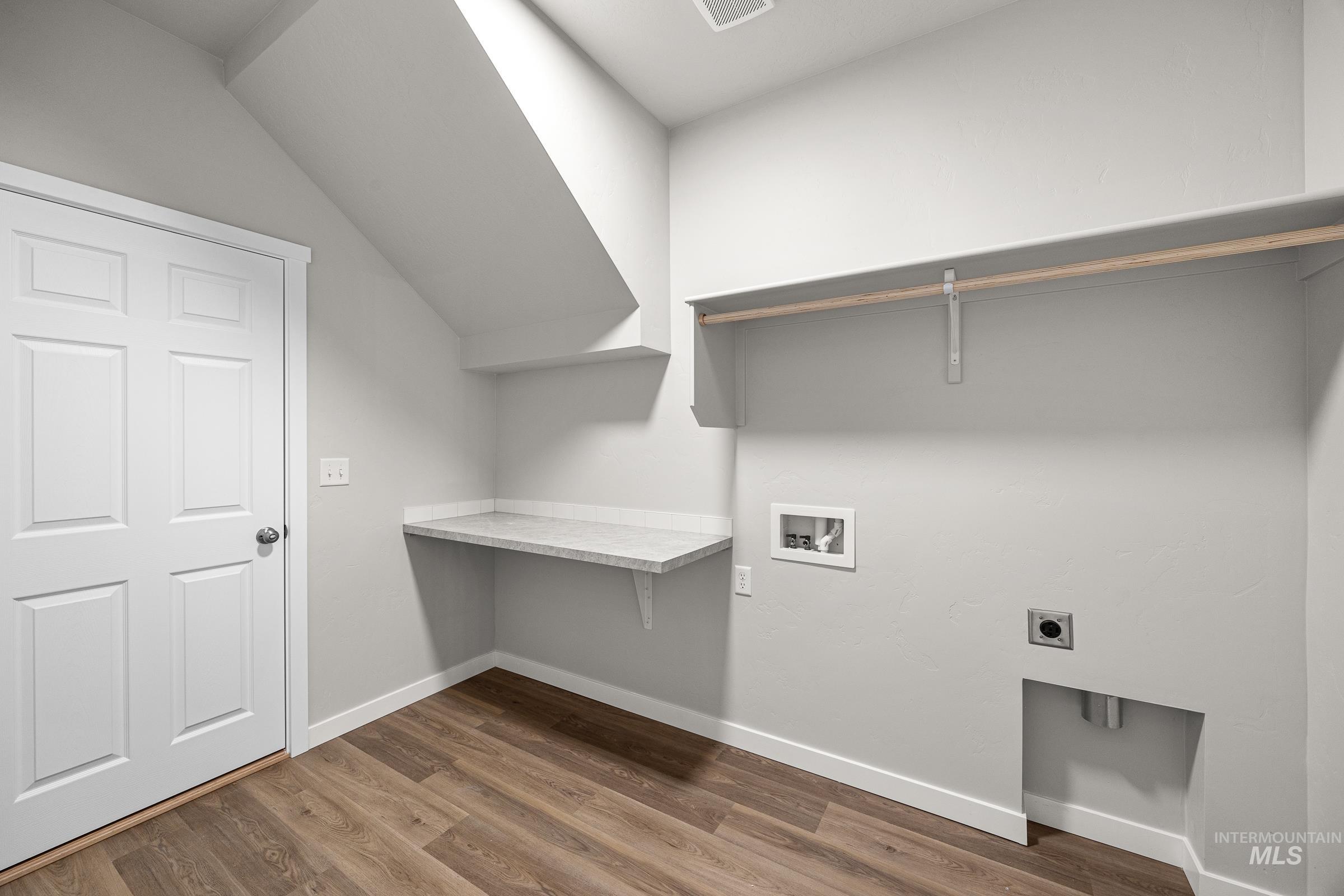 13656 Redway Ct, Caldwell, Idaho 83607, 3 Bedrooms, 2 Bathrooms, Residential For Sale, Price $449,990, 98975543