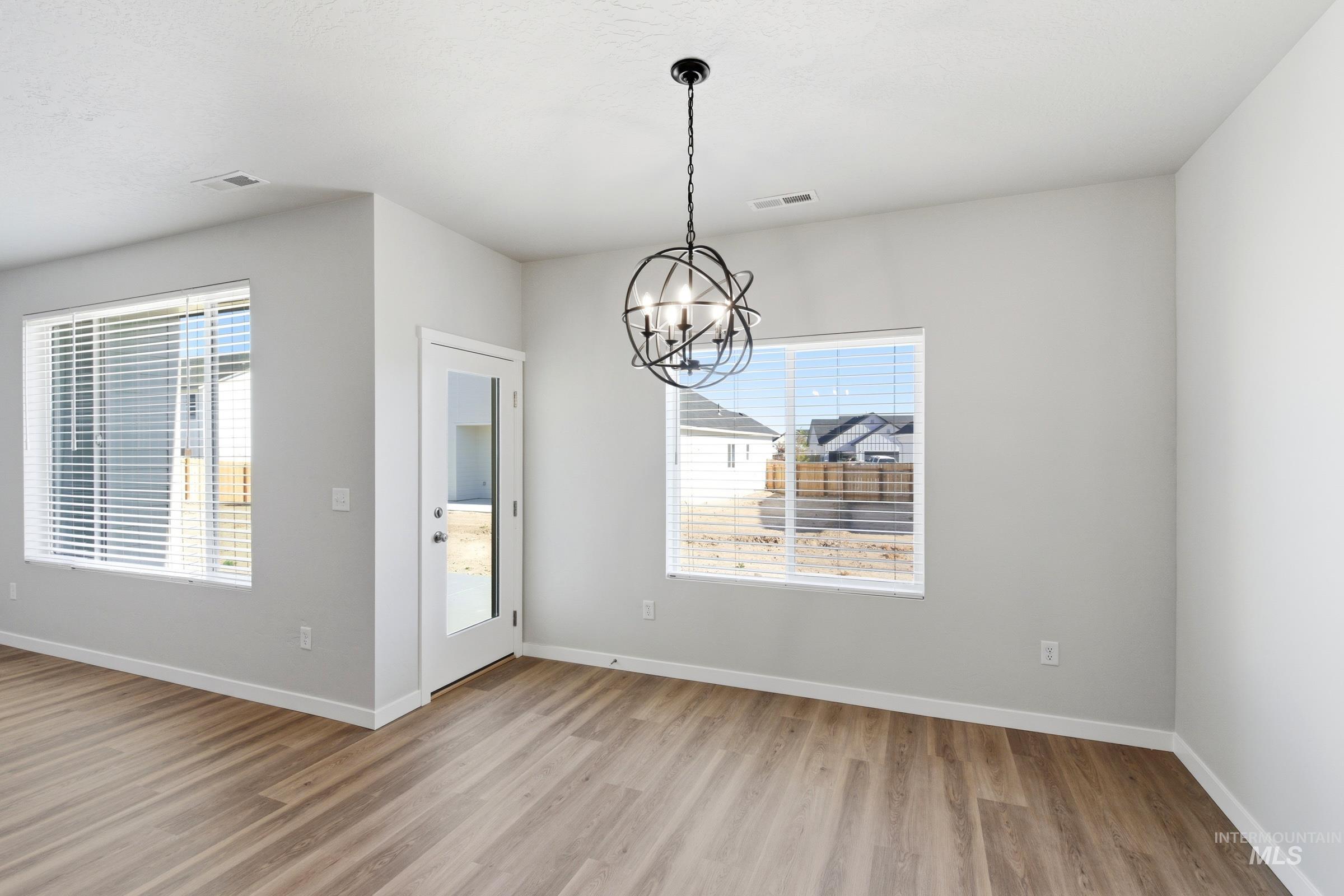 13656 Redway Ct, Caldwell, Idaho 83607, 3 Bedrooms, 2 Bathrooms, Residential For Sale, Price $449,990,MLS 98975543