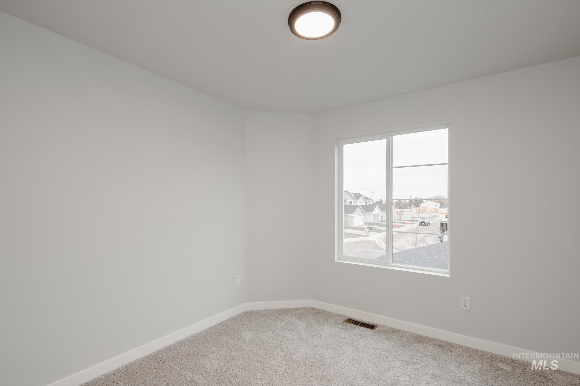 31 S Sweetgrass Ave, Nampa, Idaho 83651, 3 Bedrooms, 2.5 Bathrooms, Residential For Sale, Price $396,990,MLS 98975544