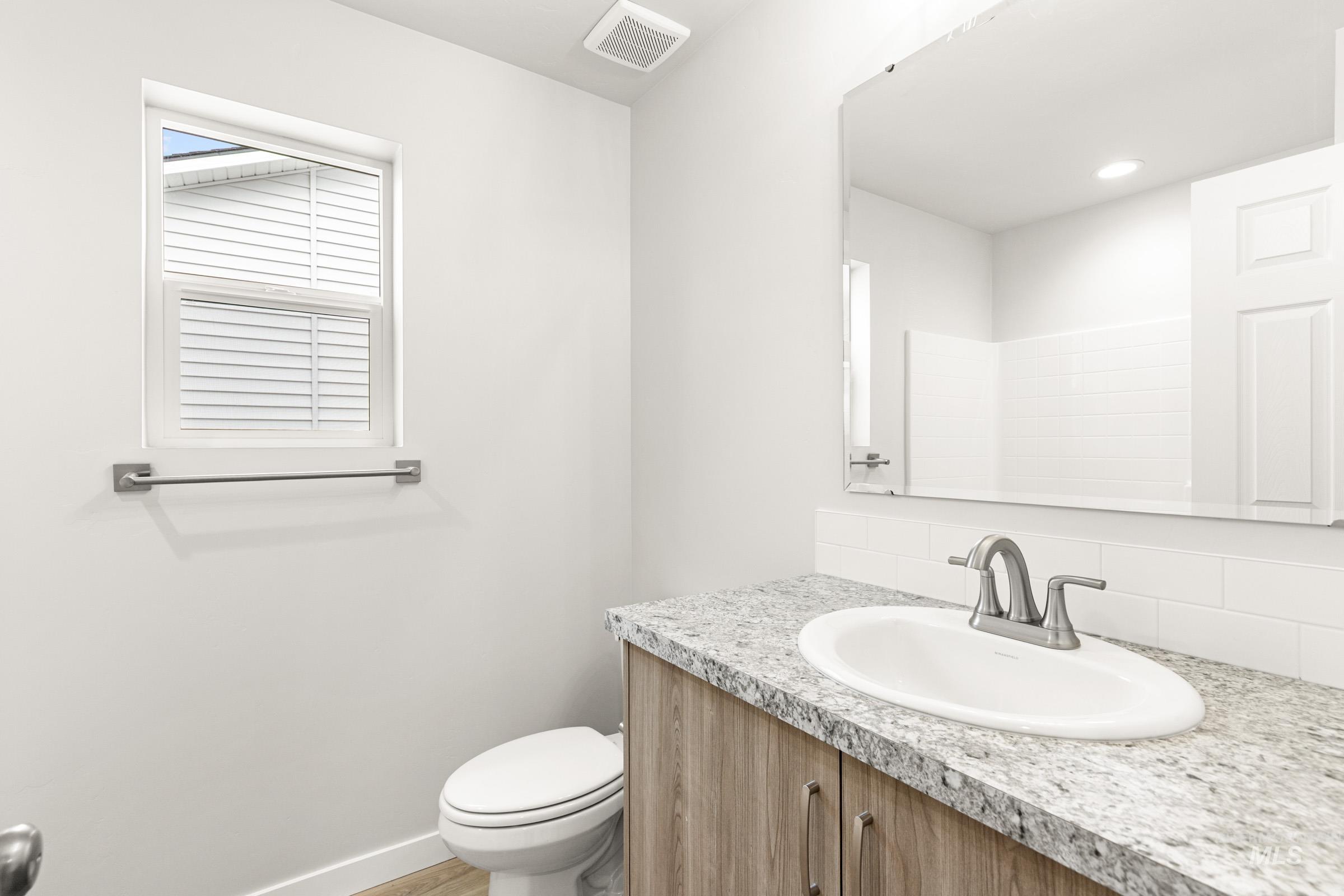 31 S Sweetgrass Ave, Nampa, Idaho 83651, 3 Bedrooms, 2.5 Bathrooms, Residential For Sale, Price $386,990, 98975544