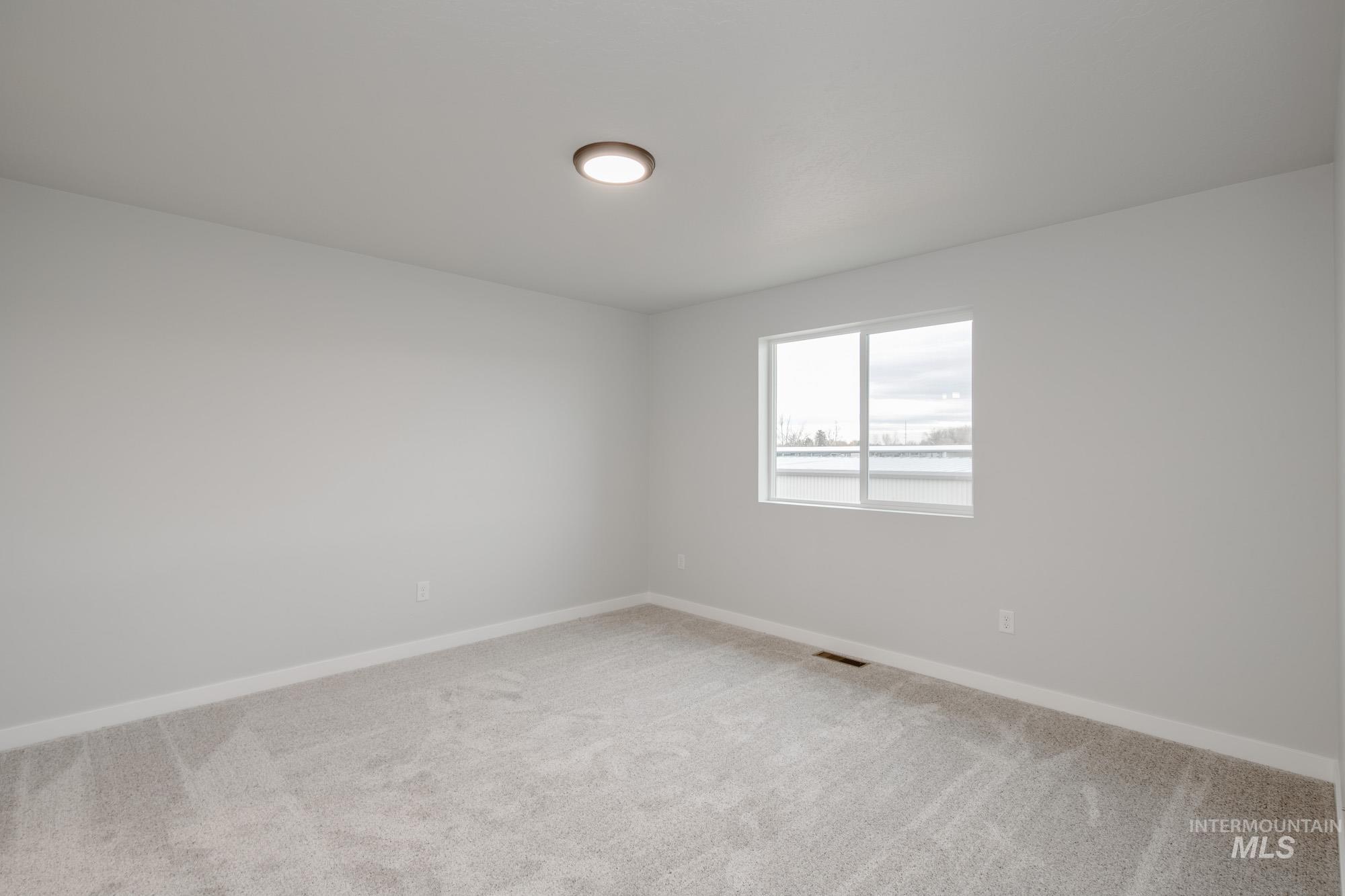 31 S Sweetgrass Ave, Nampa, Idaho 83651, 3 Bedrooms, 2.5 Bathrooms, Residential For Sale, Price $396,990,MLS 98975544