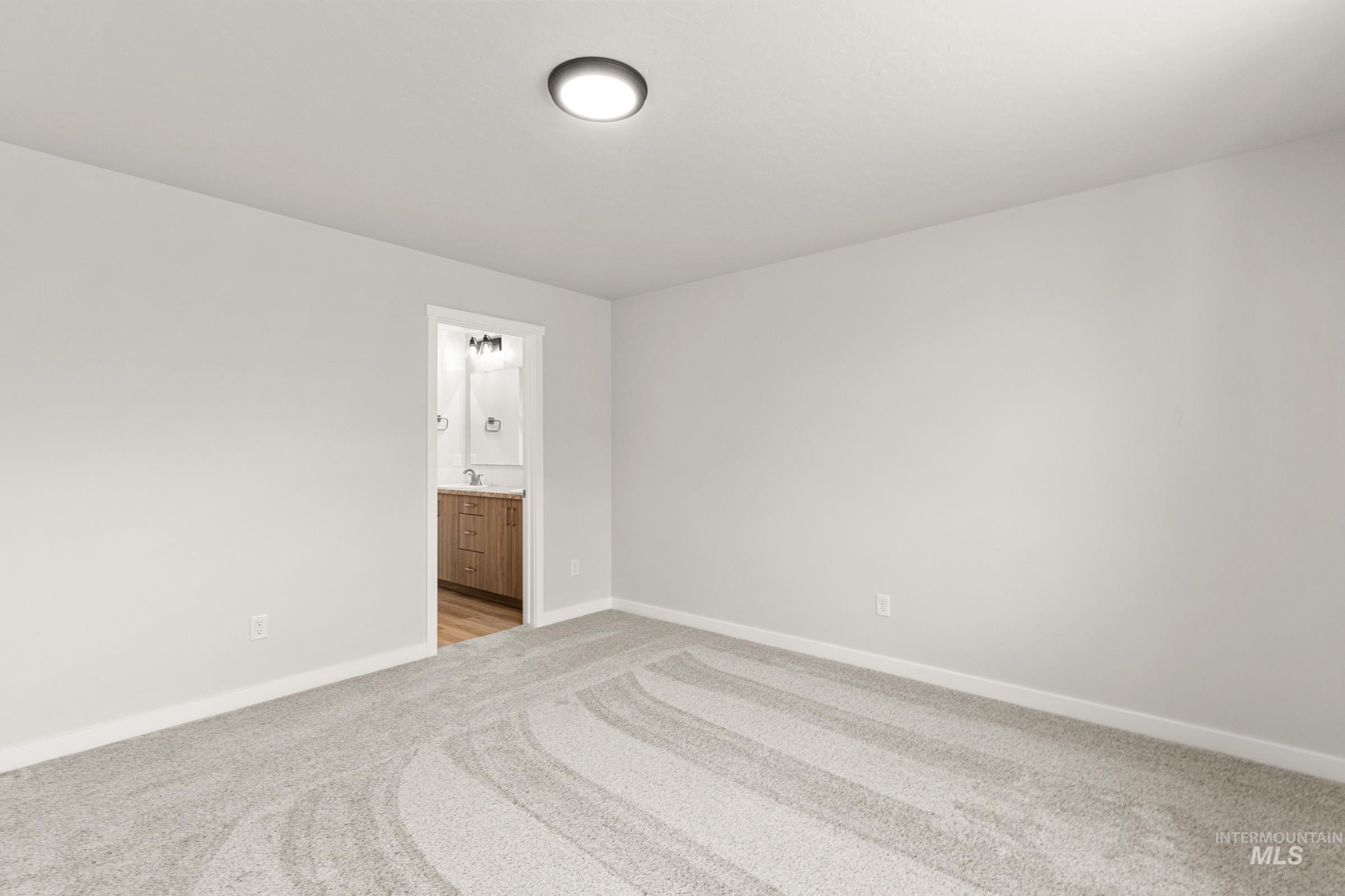 31 S Sweetgrass Ave, Nampa, Idaho 83651, 3 Bedrooms, 2.5 Bathrooms, Residential For Sale, Price $386,990, 98975544