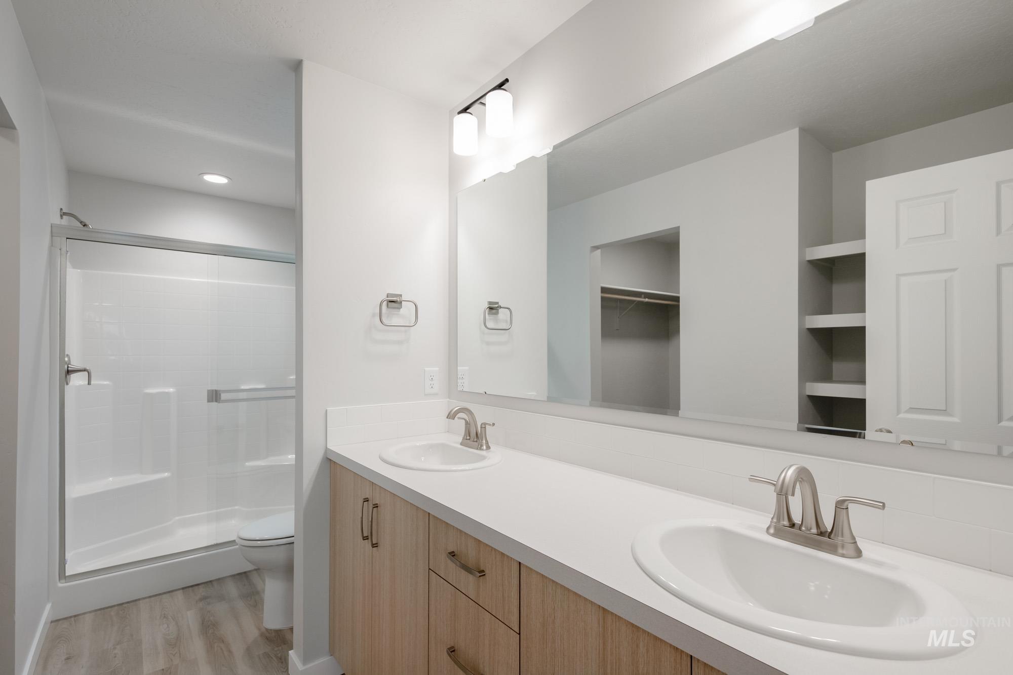 31 S Sweetgrass Ave, Nampa, Idaho 83651, 3 Bedrooms, 2.5 Bathrooms, Residential For Sale, Price $396,990,MLS 98975544