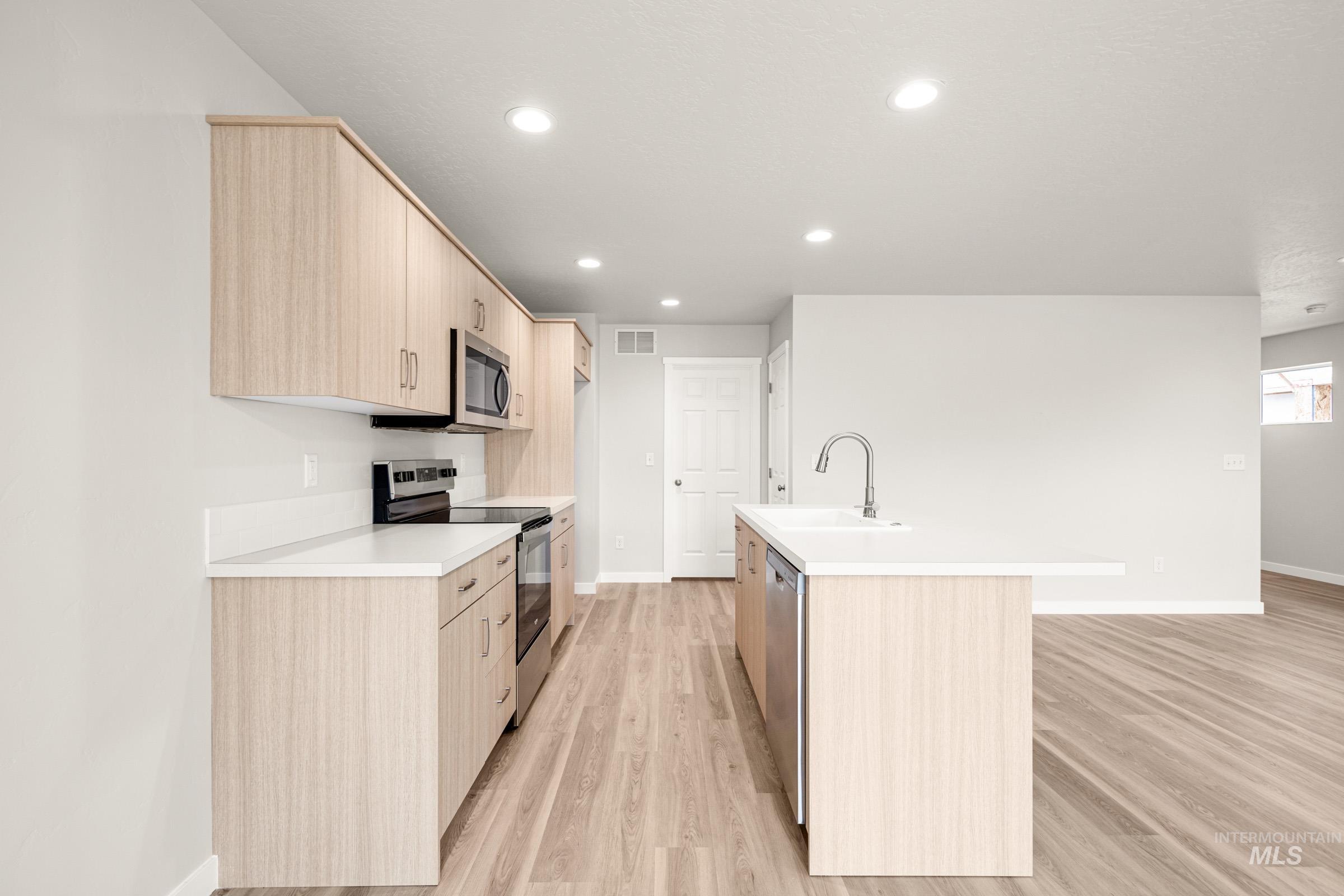 23 S Sweetgrass Pl, Nampa, Idaho 83651, 3 Bedrooms, 2.5 Bathrooms, Residential For Sale, Price $385,990, 98975545