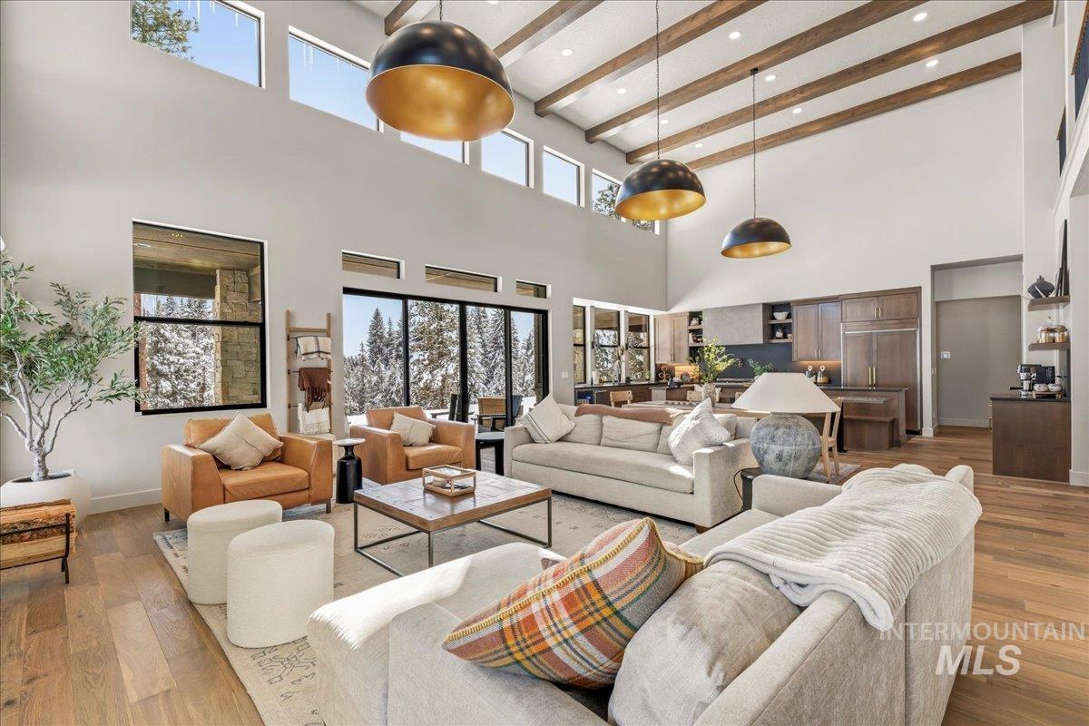 18 Arnica Ln, McCall, Idaho 83638, 5 Bedrooms, 5 Bathrooms, Residential For Sale, Price $2,399,000,MLS 98975546