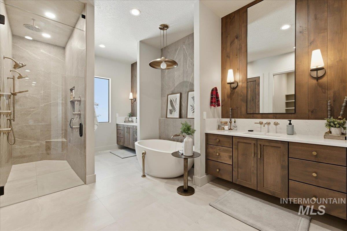 18 Arnica Ln, McCall, Idaho 83638, 5 Bedrooms, 5 Bathrooms, Residential For Sale, Price $2,399,000,MLS 98975546