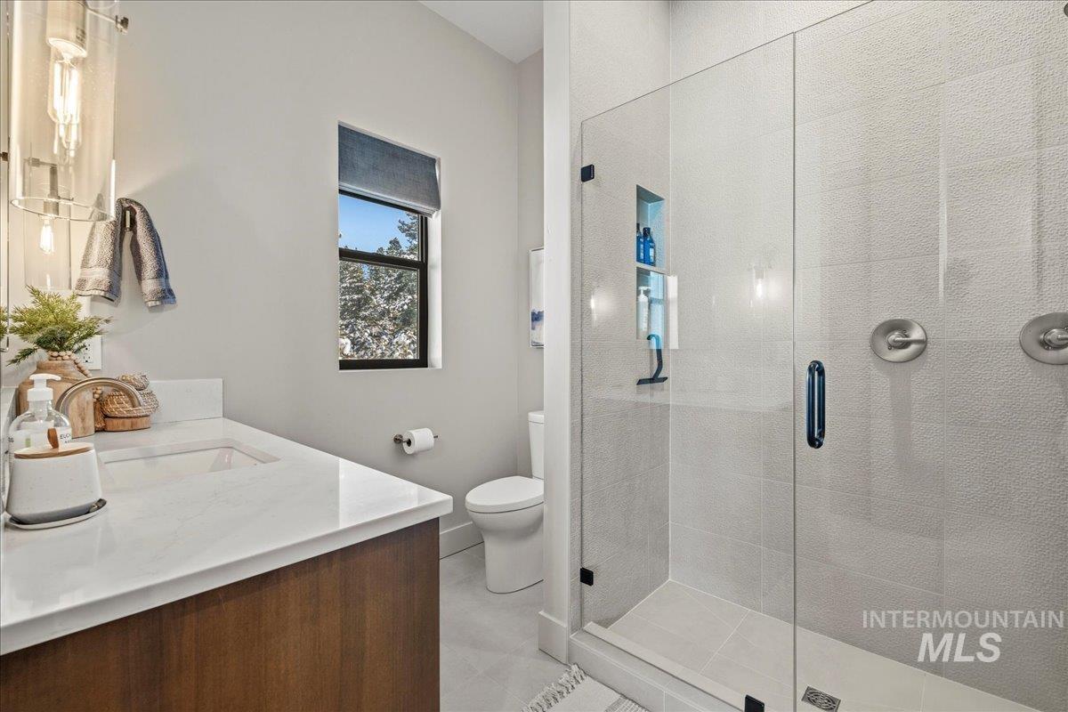 18 Arnica Ln, McCall, Idaho 83638, 5 Bedrooms, 5 Bathrooms, Residential For Sale, Price $2,399,000,MLS 98975546