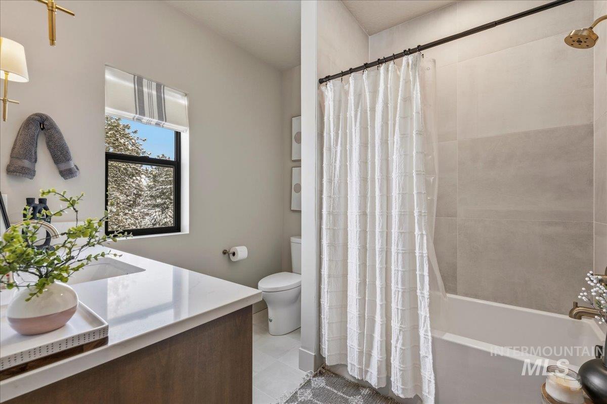 18 Arnica Ln, McCall, Idaho 83638, 5 Bedrooms, 5 Bathrooms, Residential For Sale, Price $2,399,000,MLS 98975546