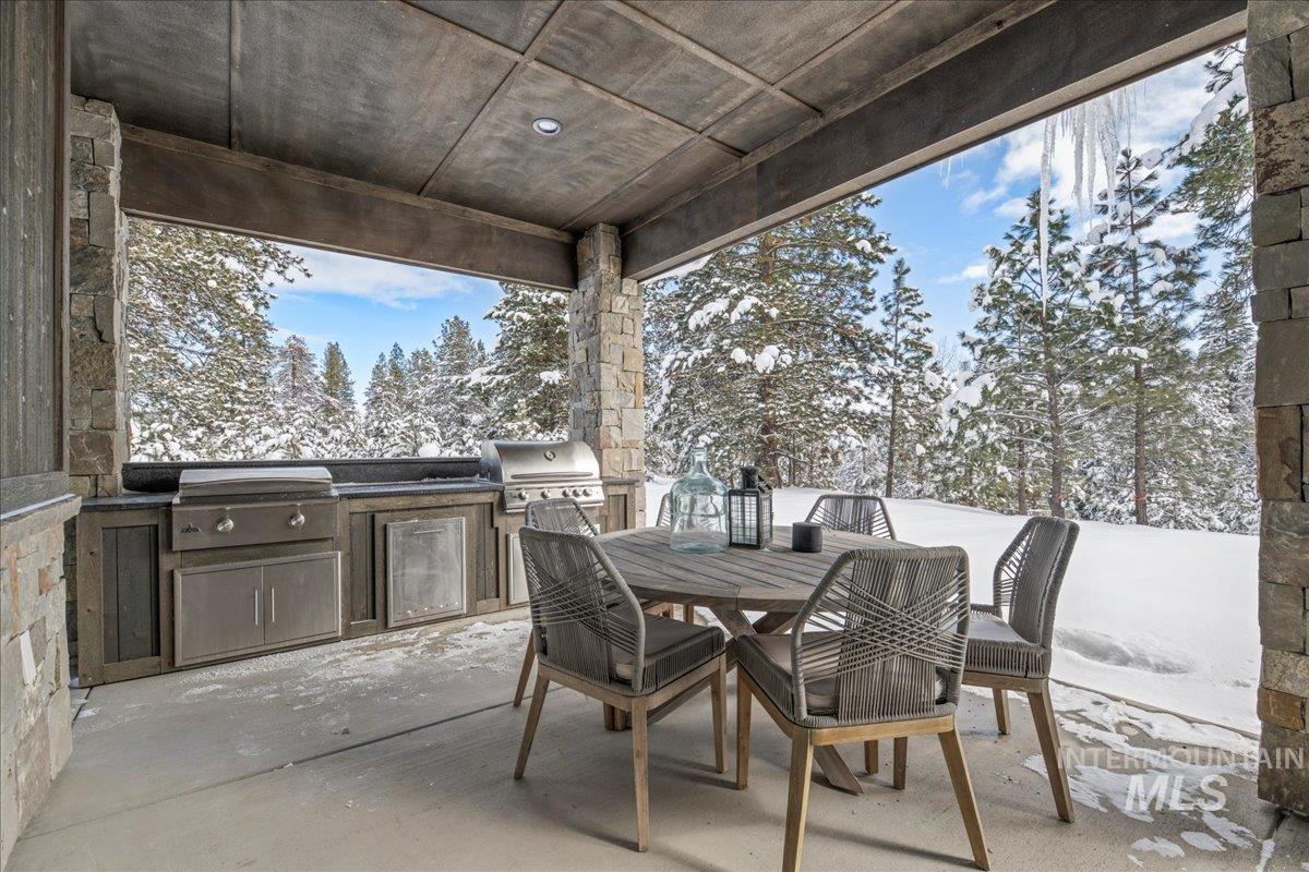 18 Arnica Ln, McCall, Idaho 83638, 5 Bedrooms, 5 Bathrooms, Residential For Sale, Price $2,399,000,MLS 98975546