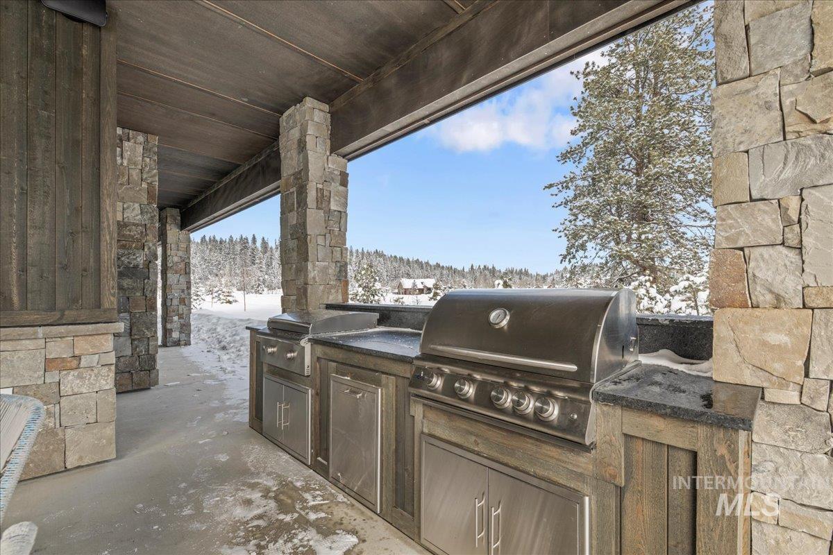 18 Arnica Ln, McCall, Idaho 83638, 5 Bedrooms, 5 Bathrooms, Residential For Sale, Price $2,399,000,MLS 98975546