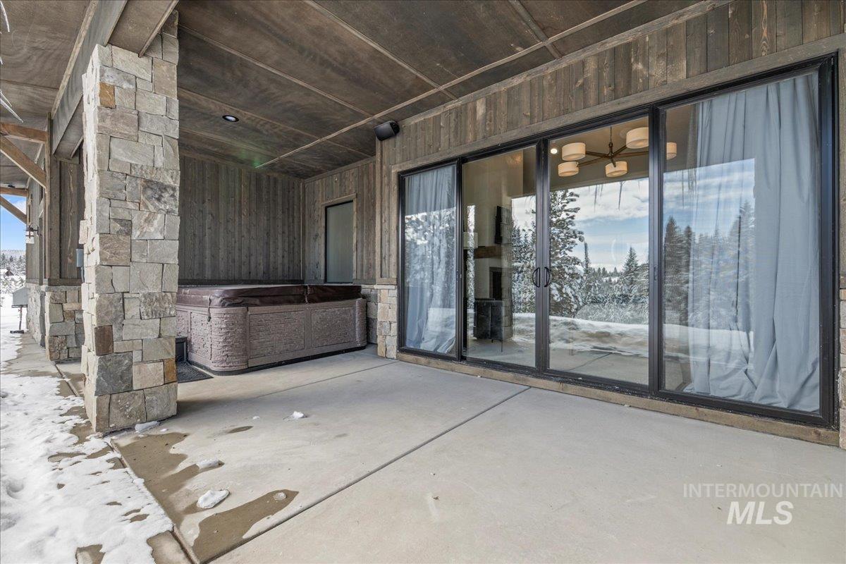 18 Arnica Ln, McCall, Idaho 83638, 5 Bedrooms, 5 Bathrooms, Residential For Sale, Price $2,399,000,MLS 98975546