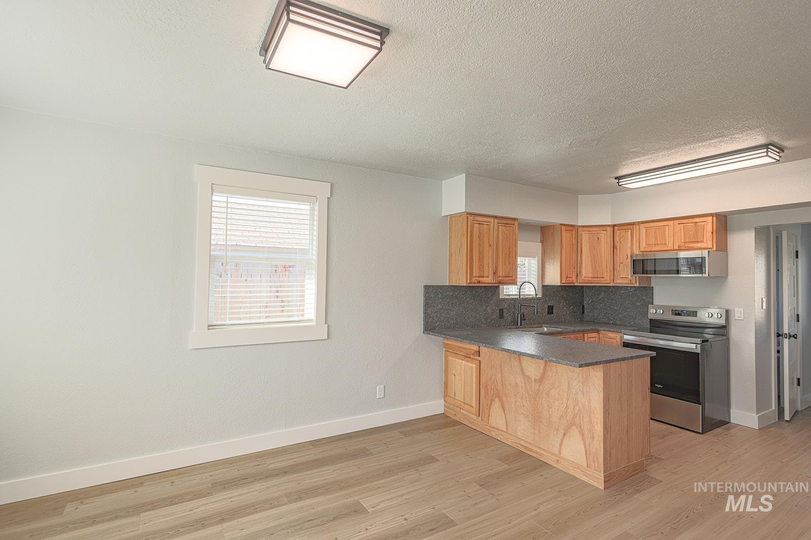 1411 11th Avenue South, Nampa, Idaho 83651, 2 Bedrooms, 1 Bathroom, Residential For Sale, Price $315,000,MLS 98975547