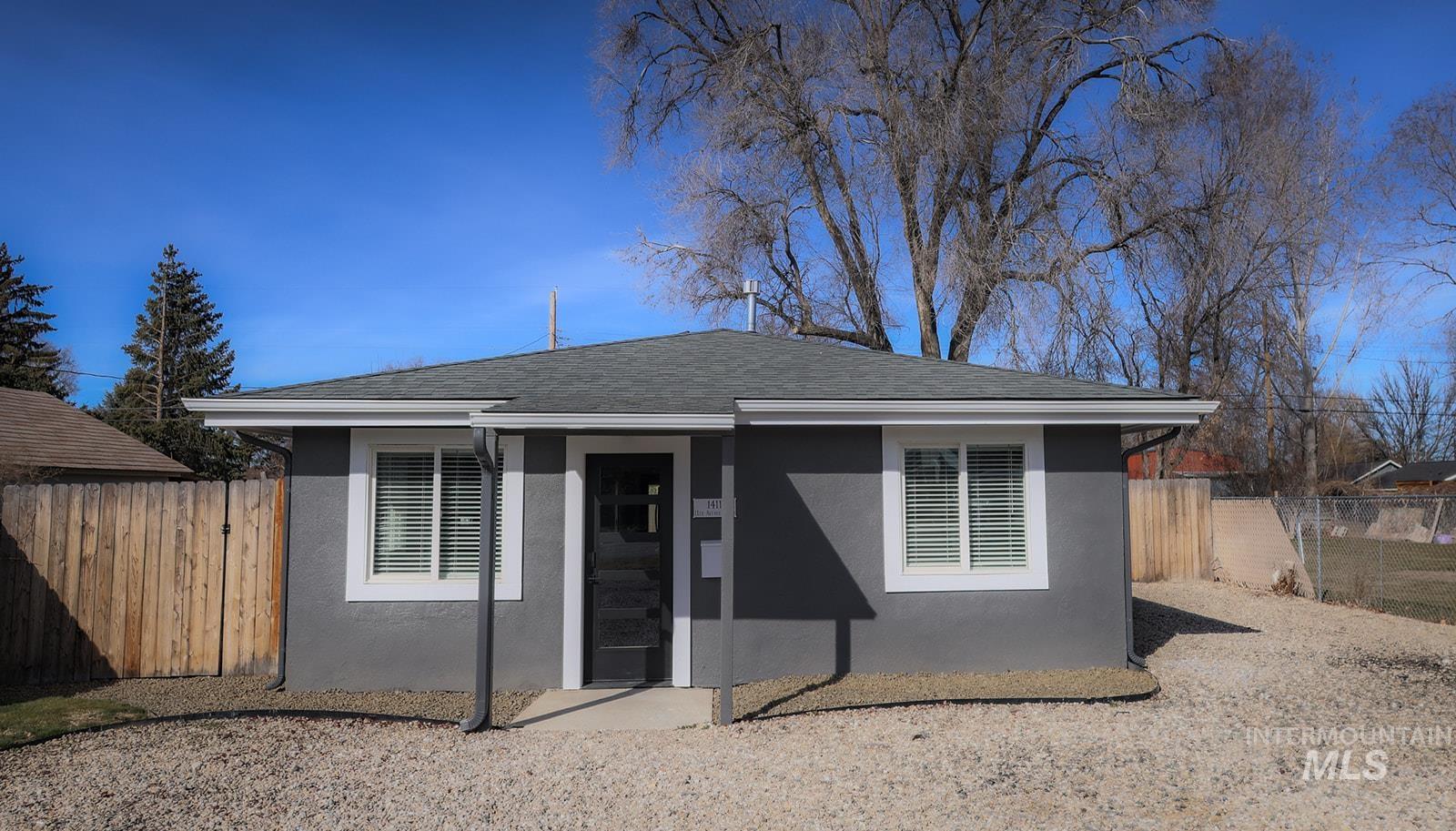 1411 11th Avenue South, Nampa, Idaho 83651, 2 Bedrooms, 1 Bathroom, Residential For Sale, Price $315,000,MLS 98975547