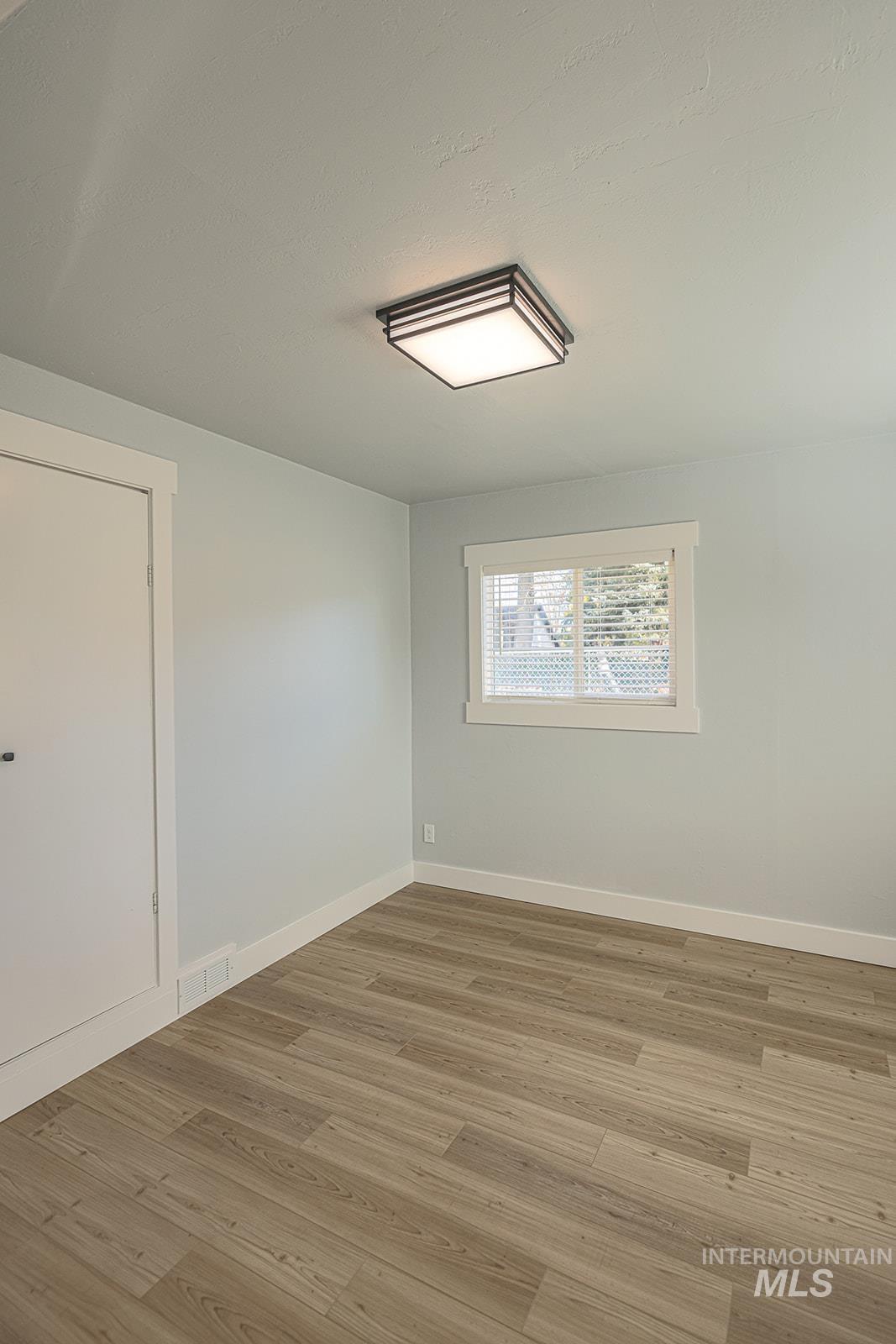 1411 11th Avenue South, Nampa, Idaho 83651, 2 Bedrooms, 1 Bathroom, Residential For Sale, Price $315,000,MLS 98975547