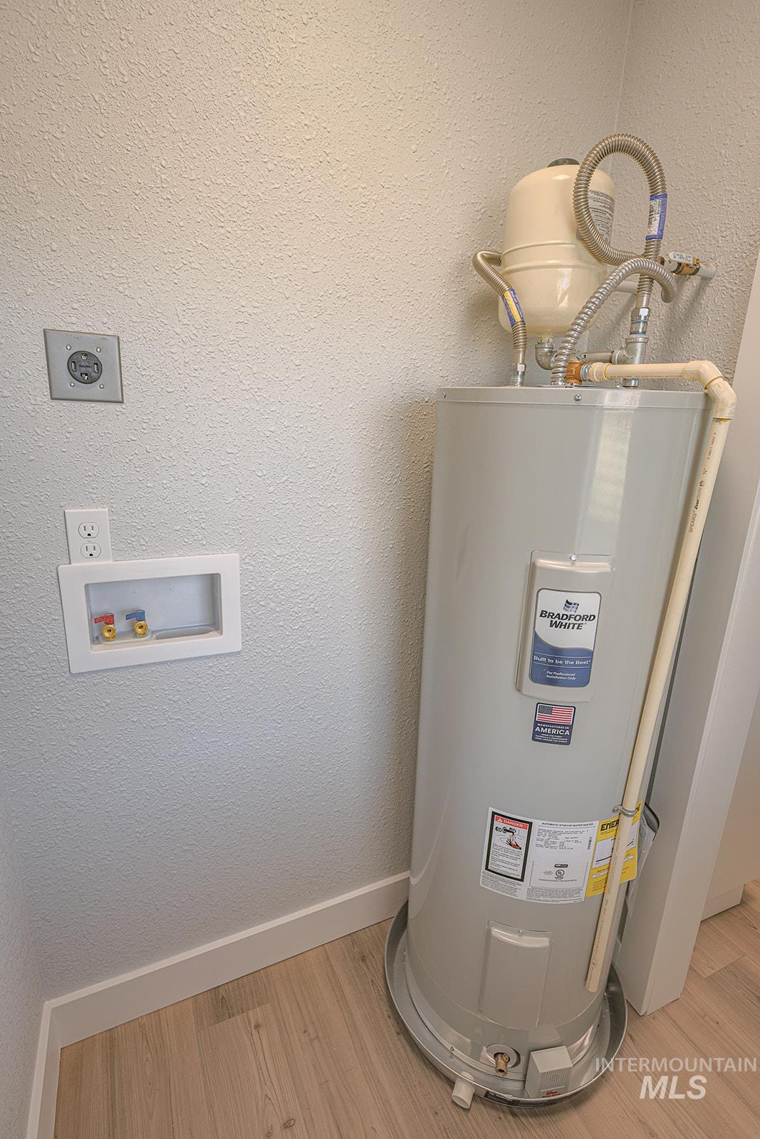 1411 11th Avenue South, Nampa, Idaho 83651, 2 Bedrooms, 1 Bathroom, Residential For Sale, Price $315,000,MLS 98975547