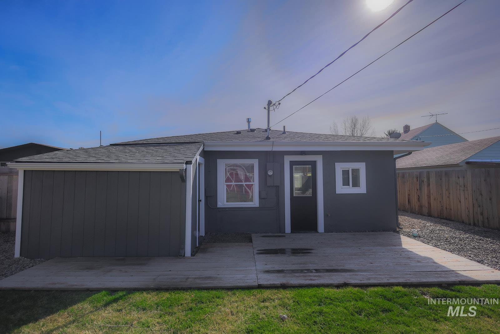 1411 11th Avenue South, Nampa, Idaho 83651, 2 Bedrooms, 1 Bathroom, Residential For Sale, Price $315,000,MLS 98975547