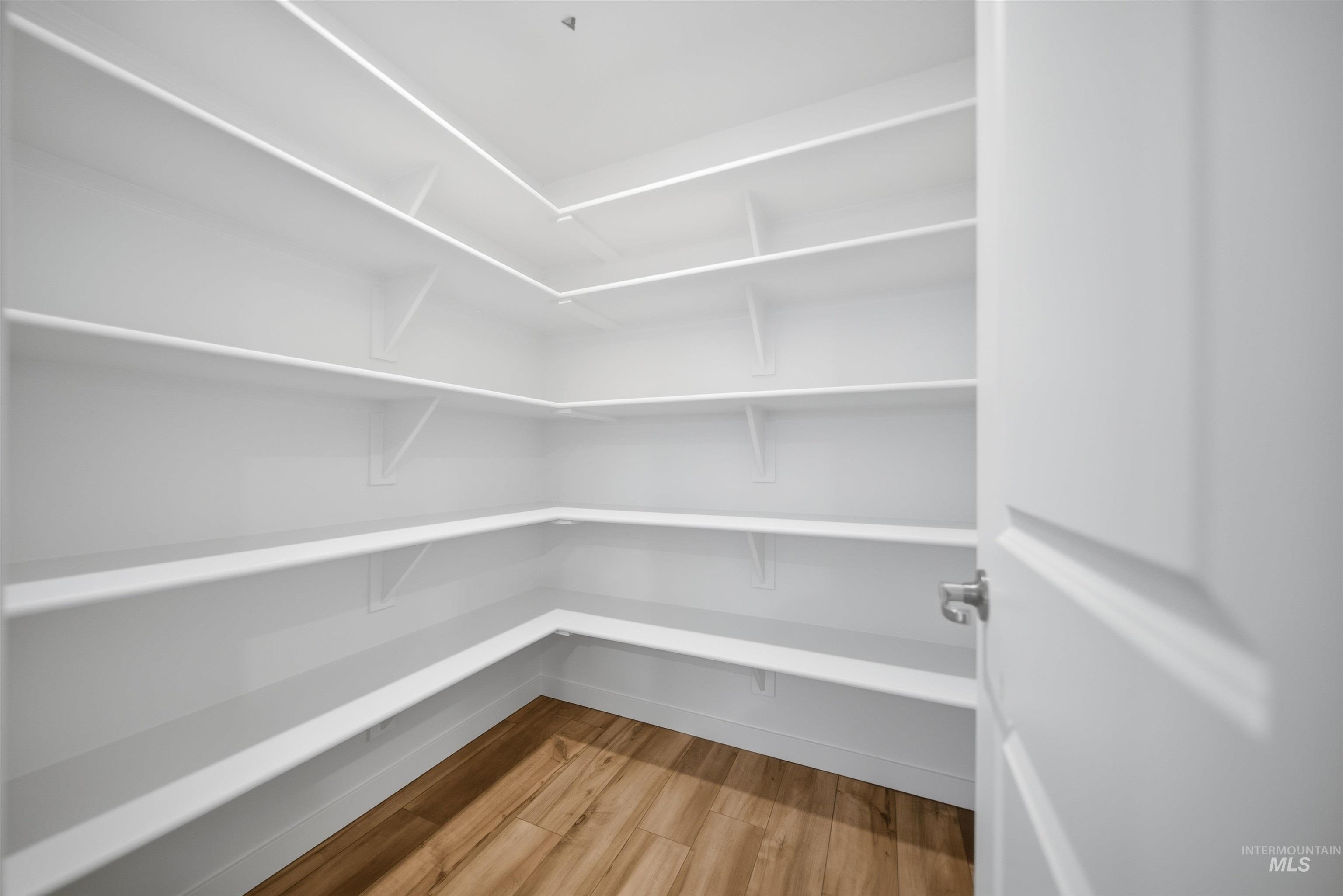 8577 E Love Ct, Nampa, Idaho 83687, 4 Bedrooms, 3 Bathrooms, Residential For Sale, Price $502,000,MLS 98975549