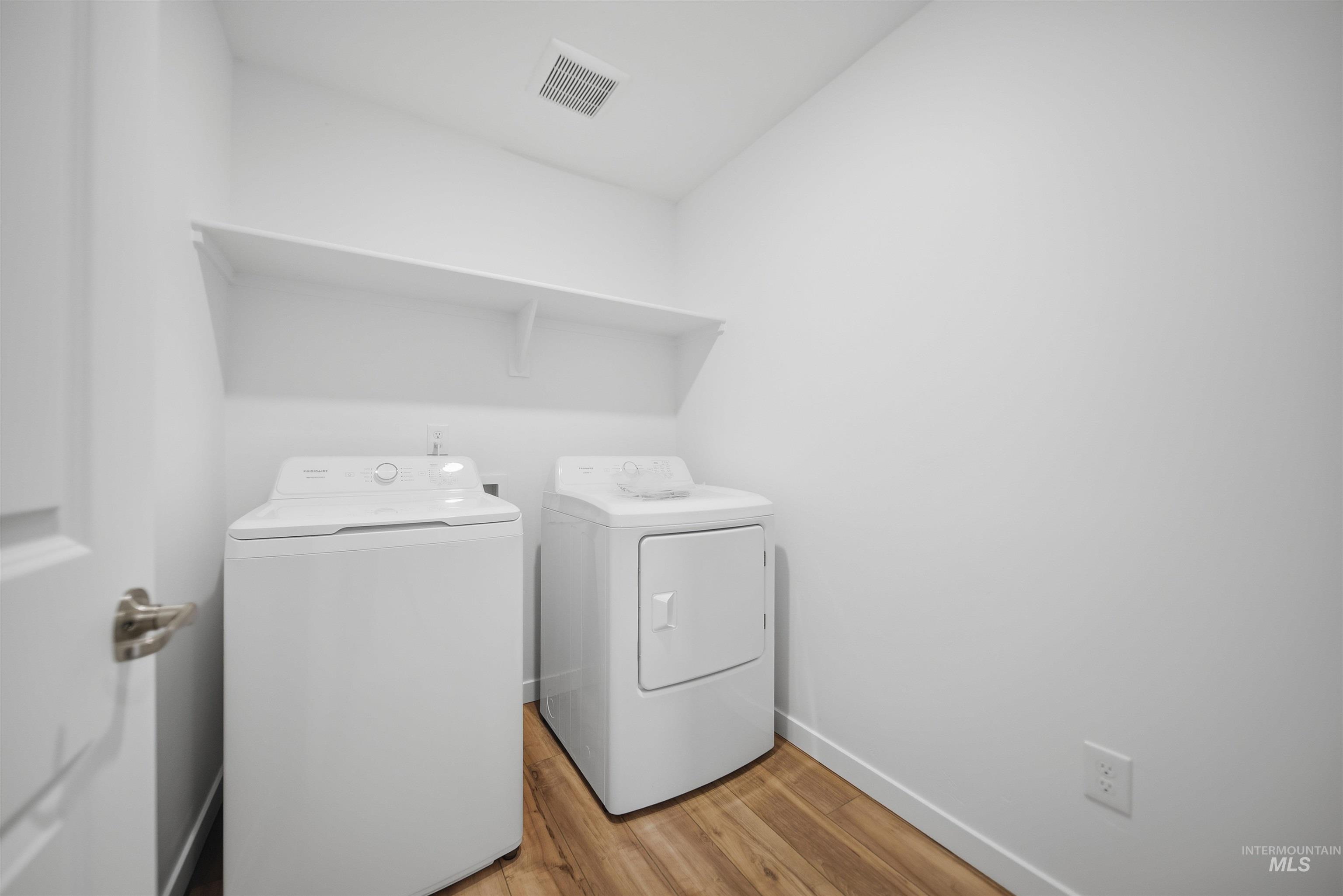 8577 E Love Ct, Nampa, Idaho 83687, 4 Bedrooms, 3 Bathrooms, Residential For Sale, Price $502,000,MLS 98975549