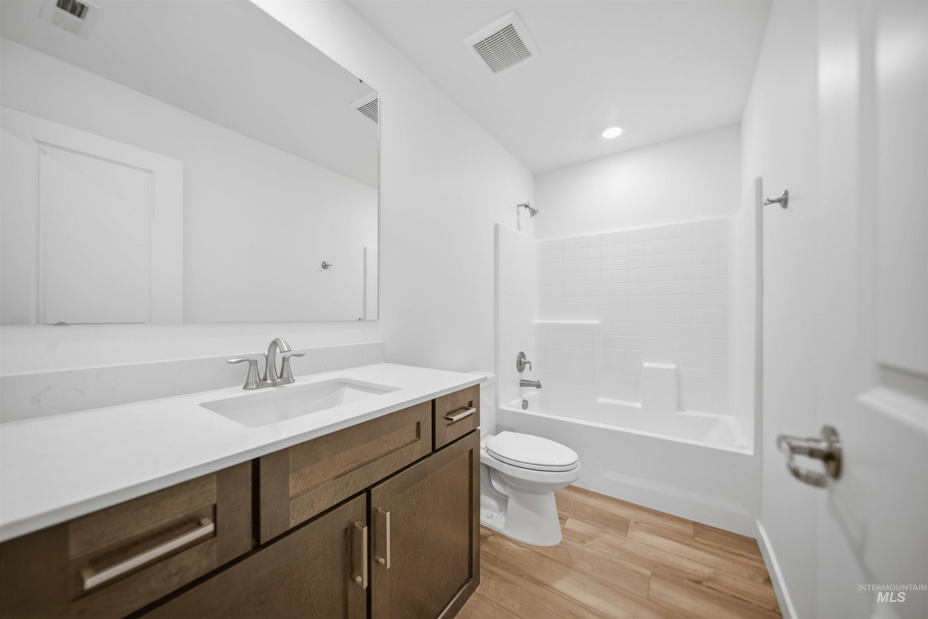 8577 E Love Ct, Nampa, Idaho 83687, 4 Bedrooms, 3 Bathrooms, Residential For Sale, Price $502,000, 98975549