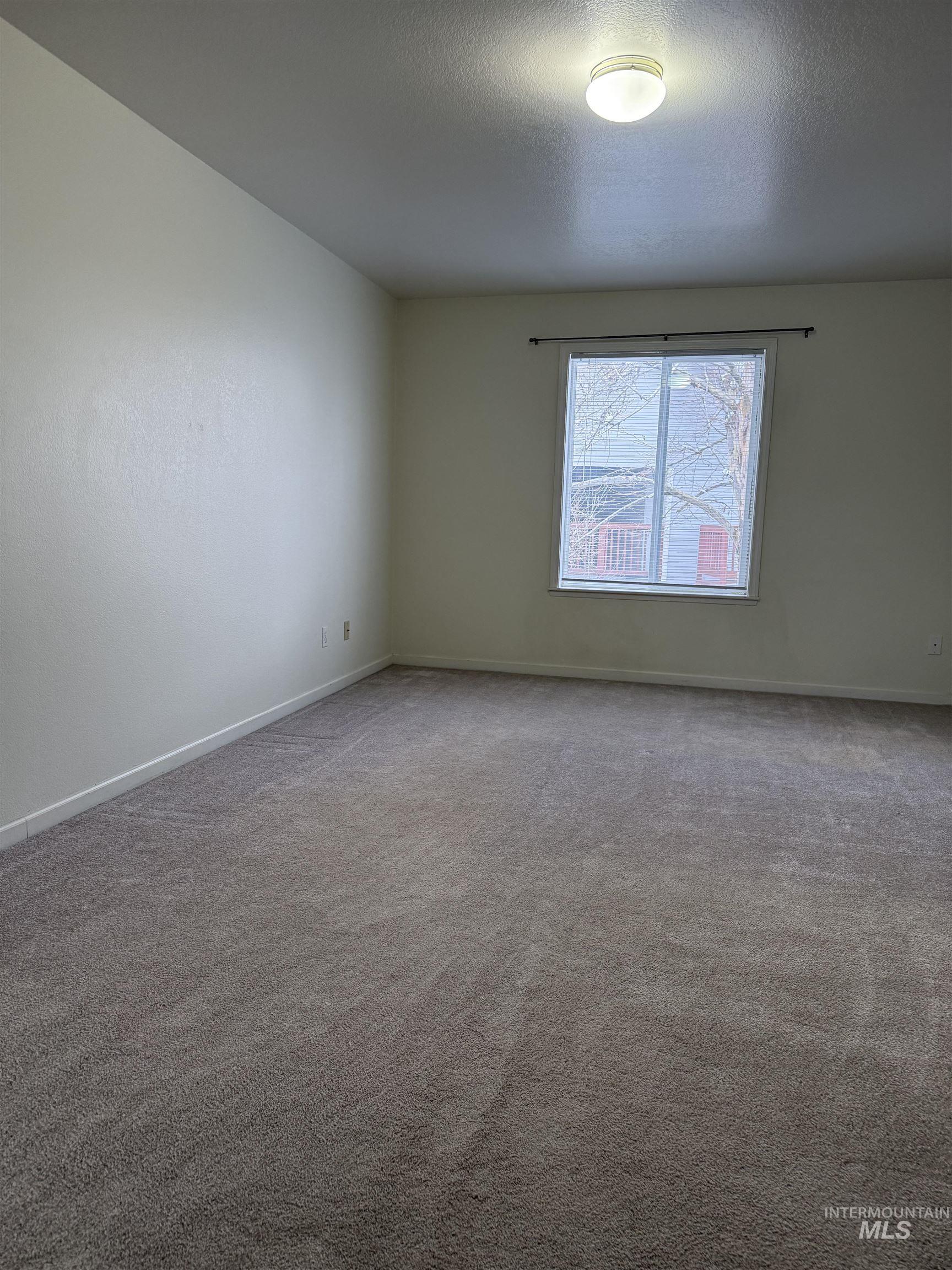 562 Deer Meadow, Moscow, Idaho 83843, 2 Bedrooms, 1.5 Bathrooms, Residential For Sale, Price $299,000, 98975553