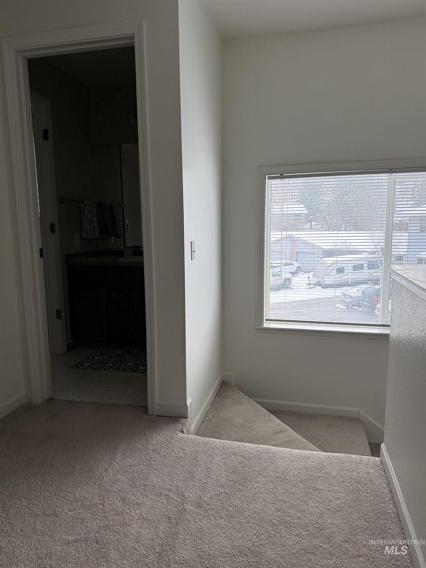 562 Deer Meaadow, Moscow, Idaho 82843, 2 Bedrooms, 1.5 Bathrooms, Residential For Sale, Price $319,000,MLS 98975553