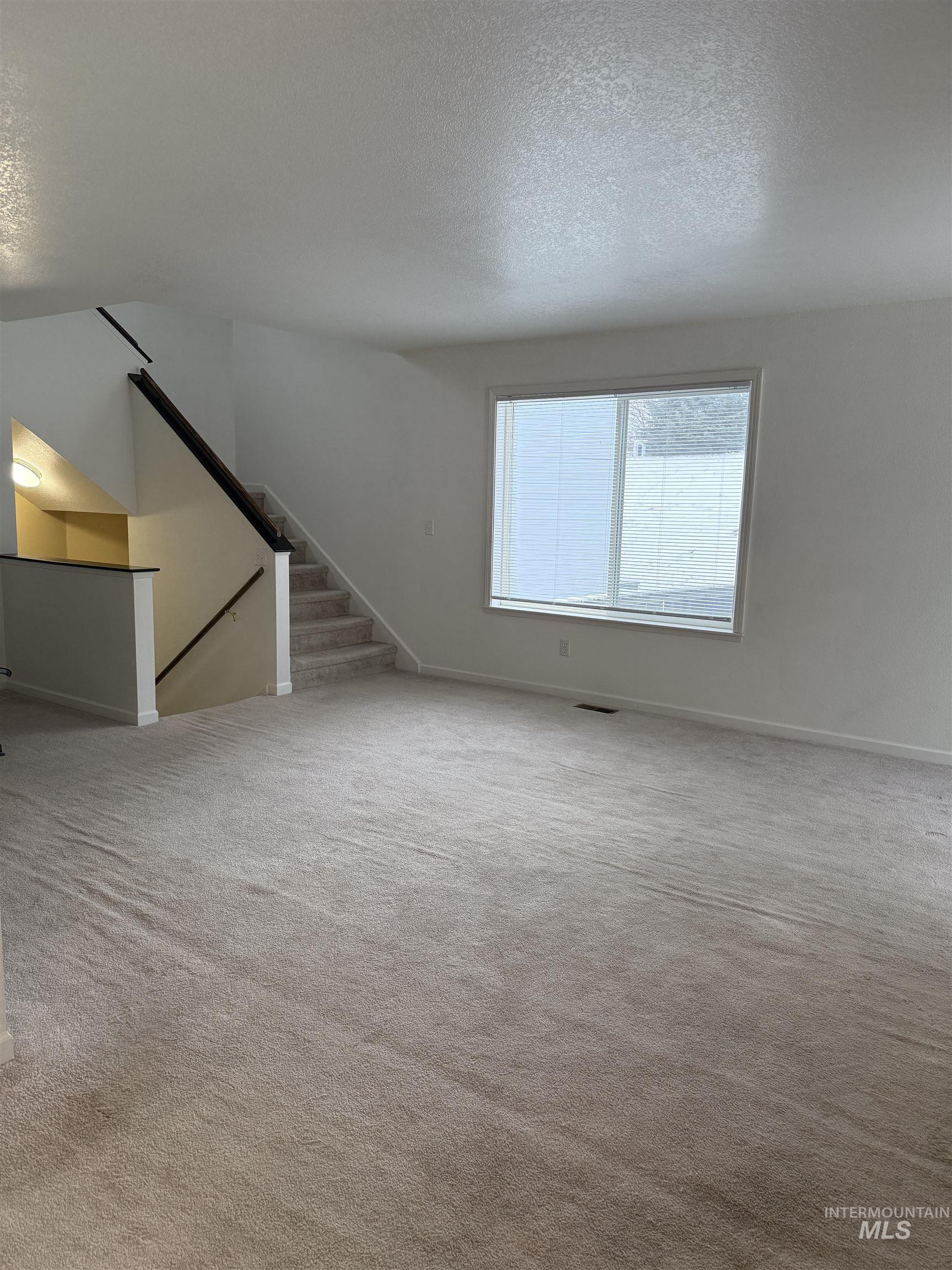 562 Deer Meaadow, Moscow, Idaho 82843, 2 Bedrooms, 1.5 Bathrooms, Residential For Sale, Price $319,000,MLS 98975553