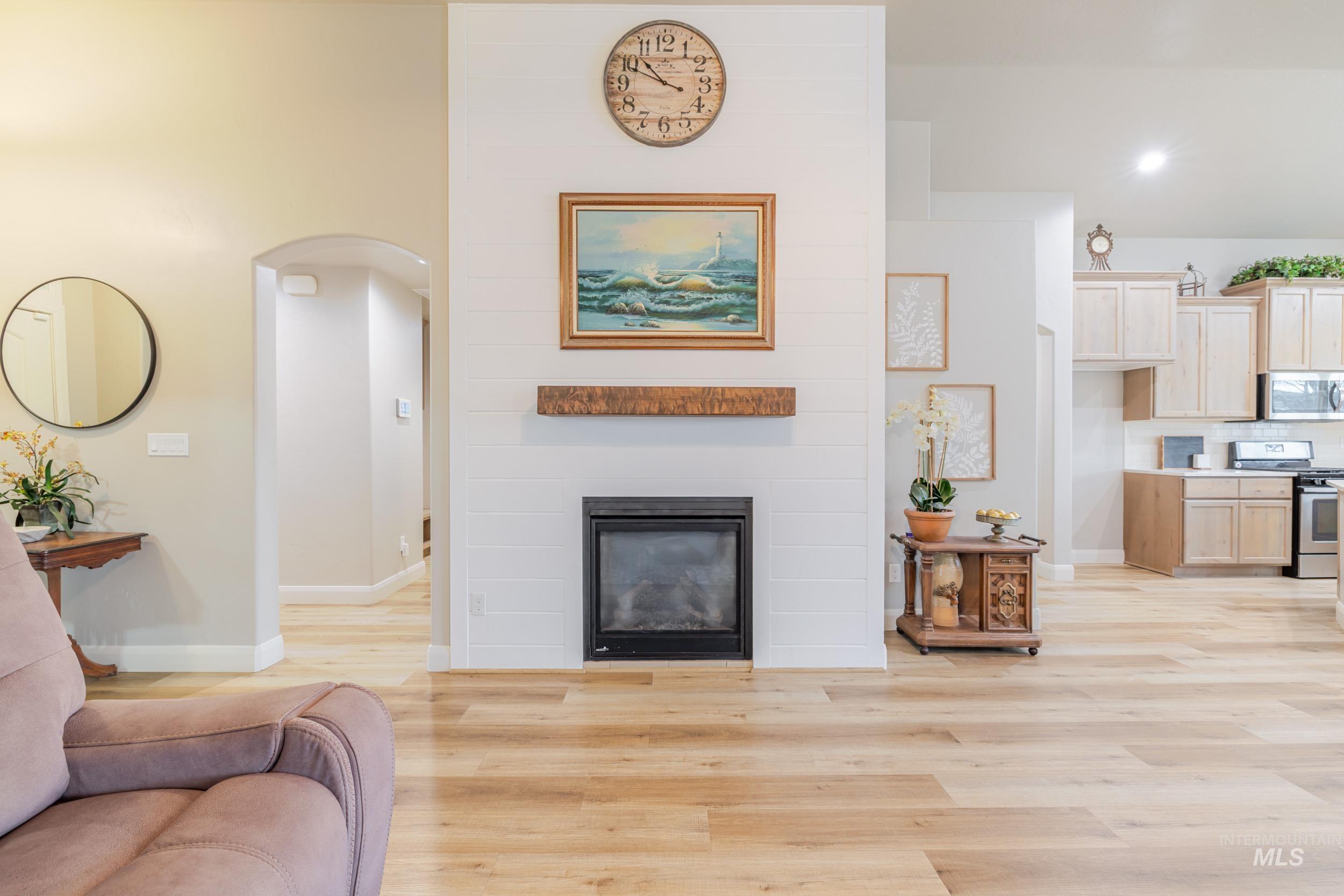 5262 W Los Flores, Meridian, Idaho 83646, 3 Bedrooms, 2 Bathrooms, Residential For Sale, Price $486,900,MLS 98975556