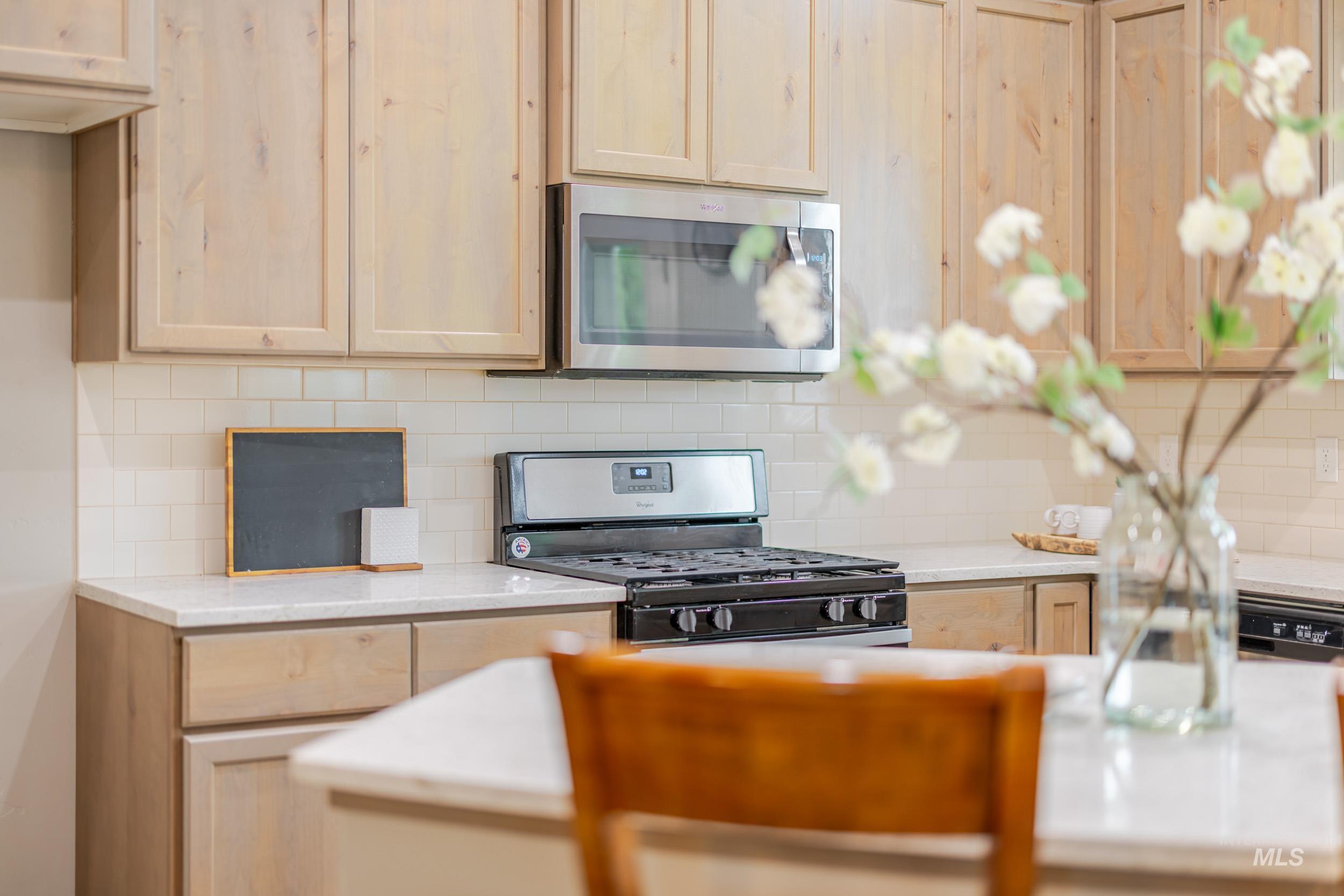 5262 W Los Flores, Meridian, Idaho 83646, 3 Bedrooms, 2 Bathrooms, Residential For Sale, Price $486,900,MLS 98975556