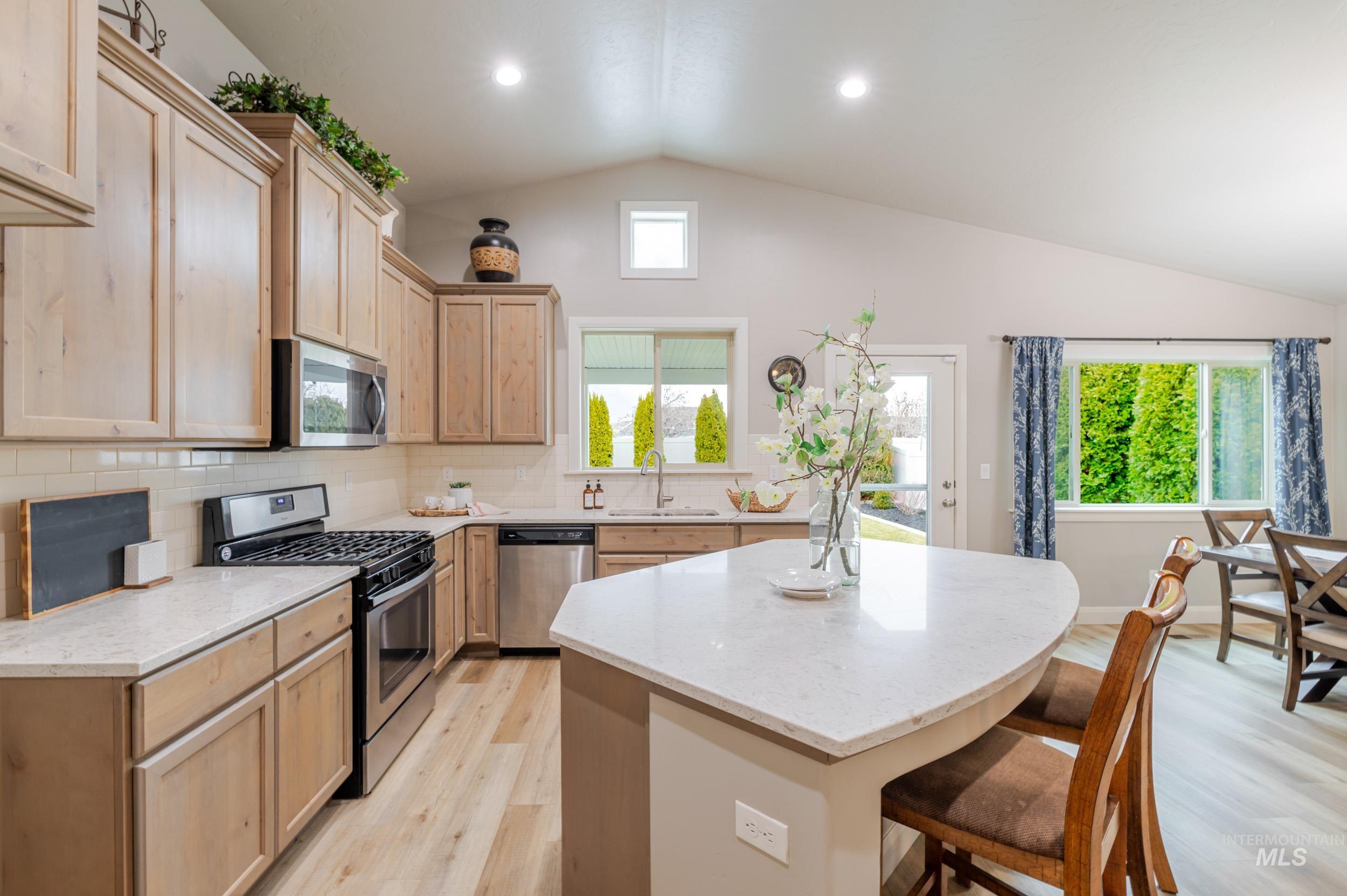 5262 W Los Flores, Meridian, Idaho 83646, 3 Bedrooms, 2 Bathrooms, Residential For Sale, Price $486,900,MLS 98975556