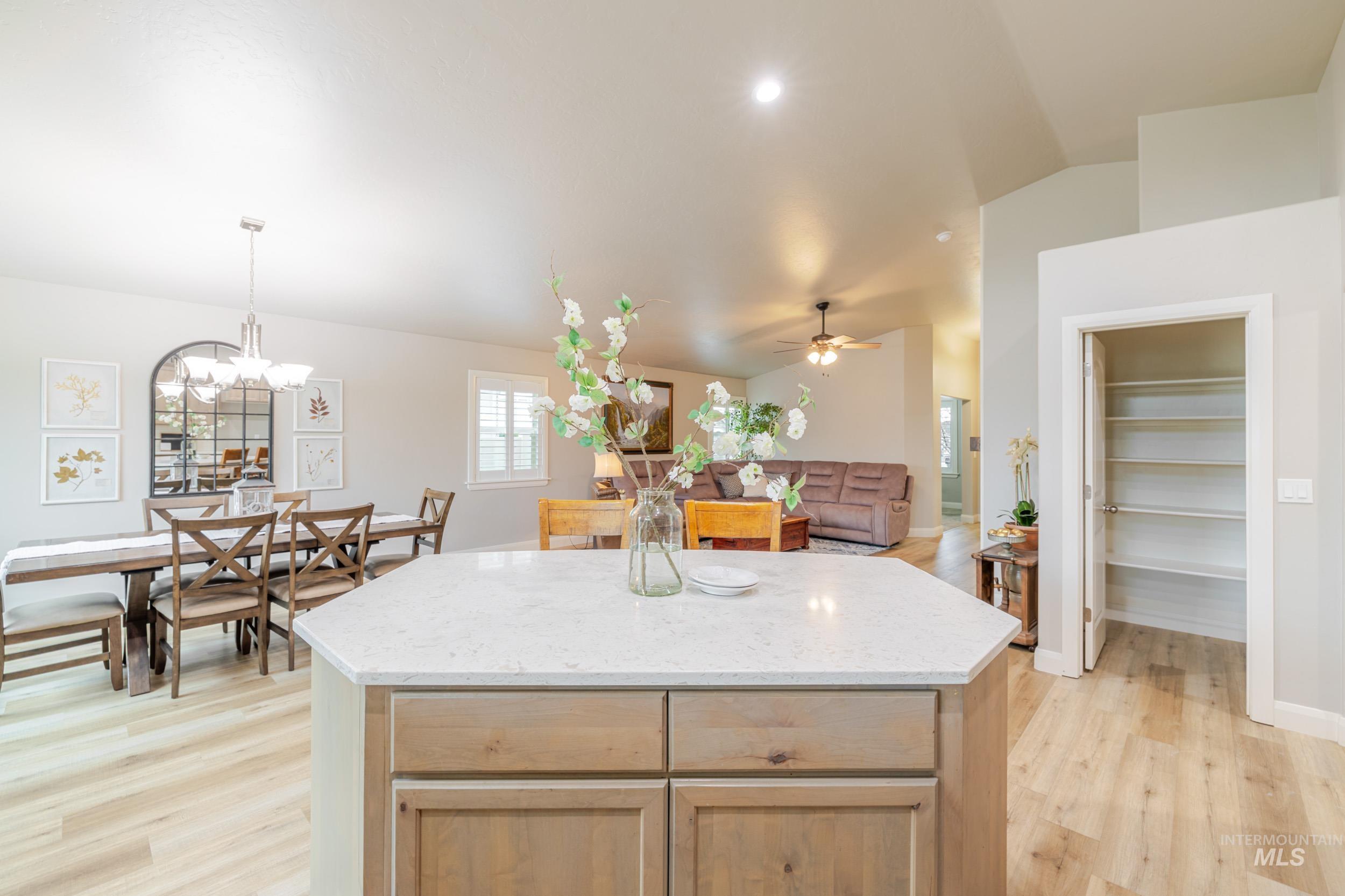 5262 W Los Flores, Meridian, Idaho 83646, 3 Bedrooms, 2 Bathrooms, Residential For Sale, Price $486,900,MLS 98975556