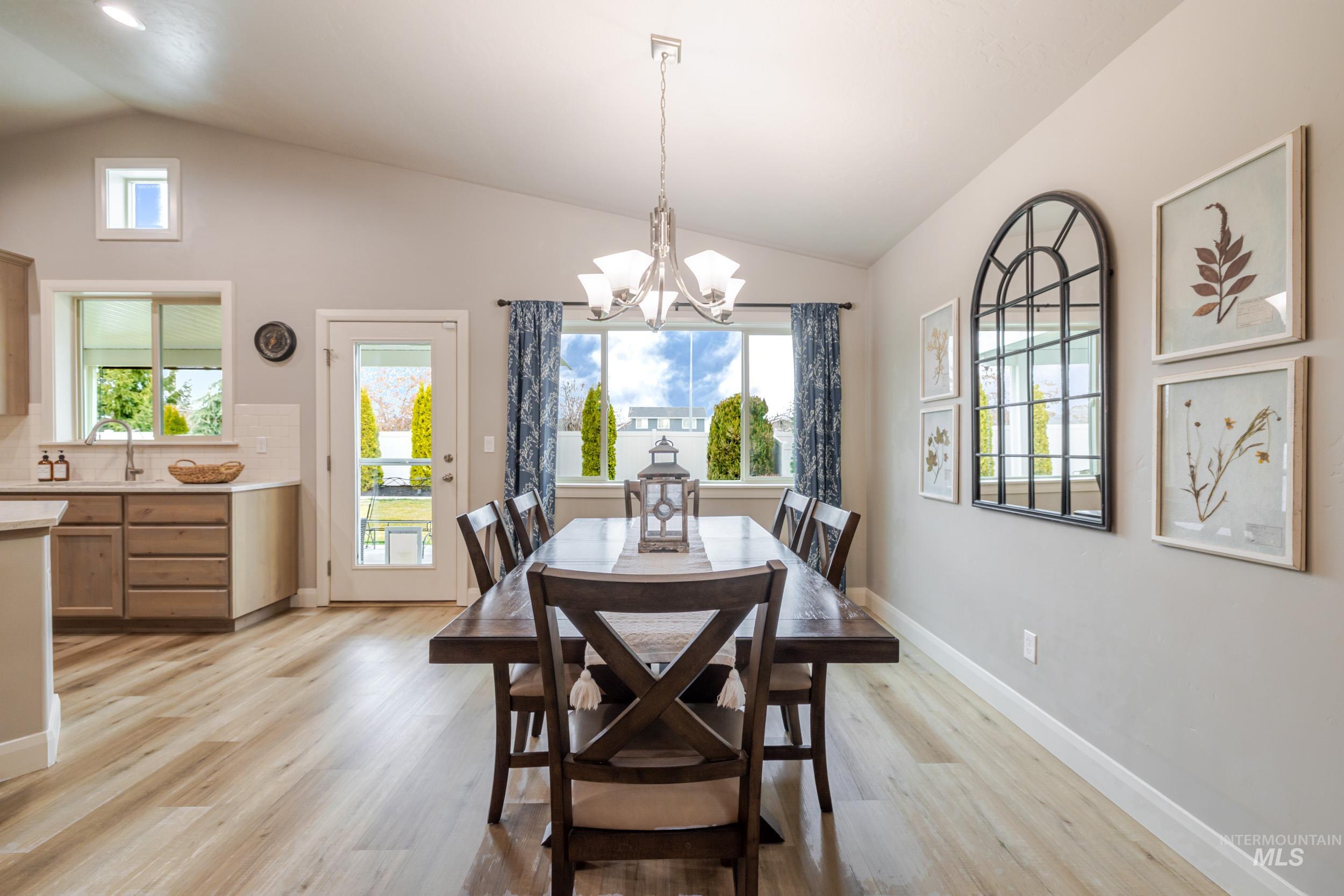 5262 W Los Flores, Meridian, Idaho 83646, 3 Bedrooms, 2 Bathrooms, Residential For Sale, Price $486,900,MLS 98975556