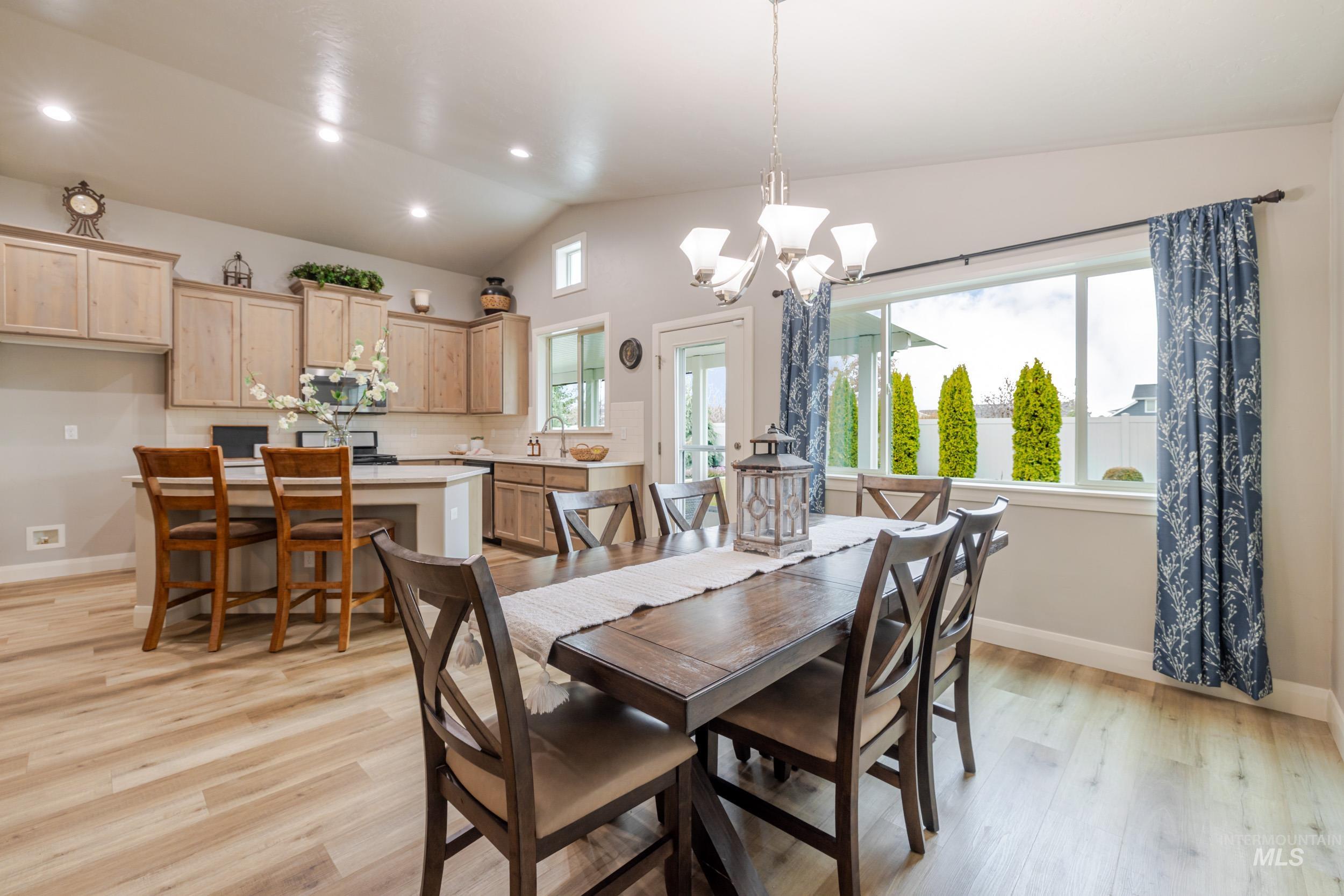 5262 W Los Flores, Meridian, Idaho 83646, 3 Bedrooms, 2 Bathrooms, Residential For Sale, Price $486,900,MLS 98975556